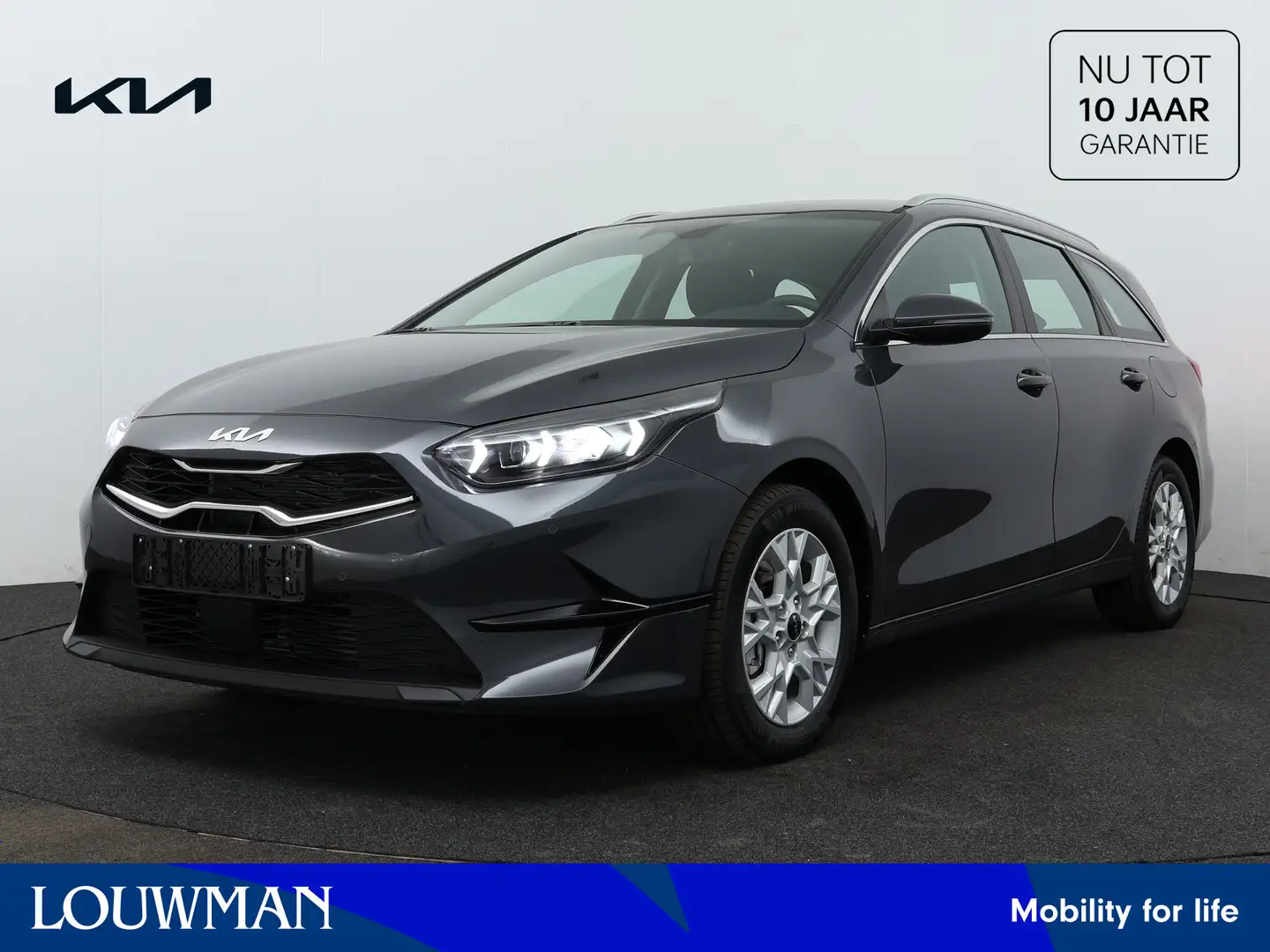 Kia Ceed SW / cee'd SW 1.5T DCT7 **COMPANYCAR** DynamicLine DEMO| beschik Grigio - 1