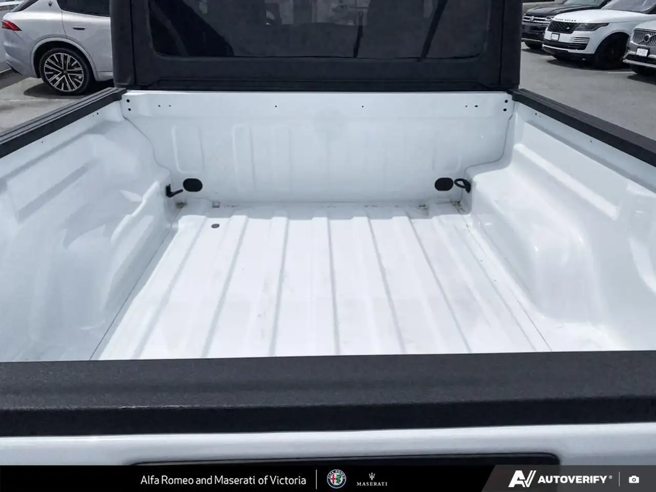 Jeep Gladiator снимка Jeep Gladiator