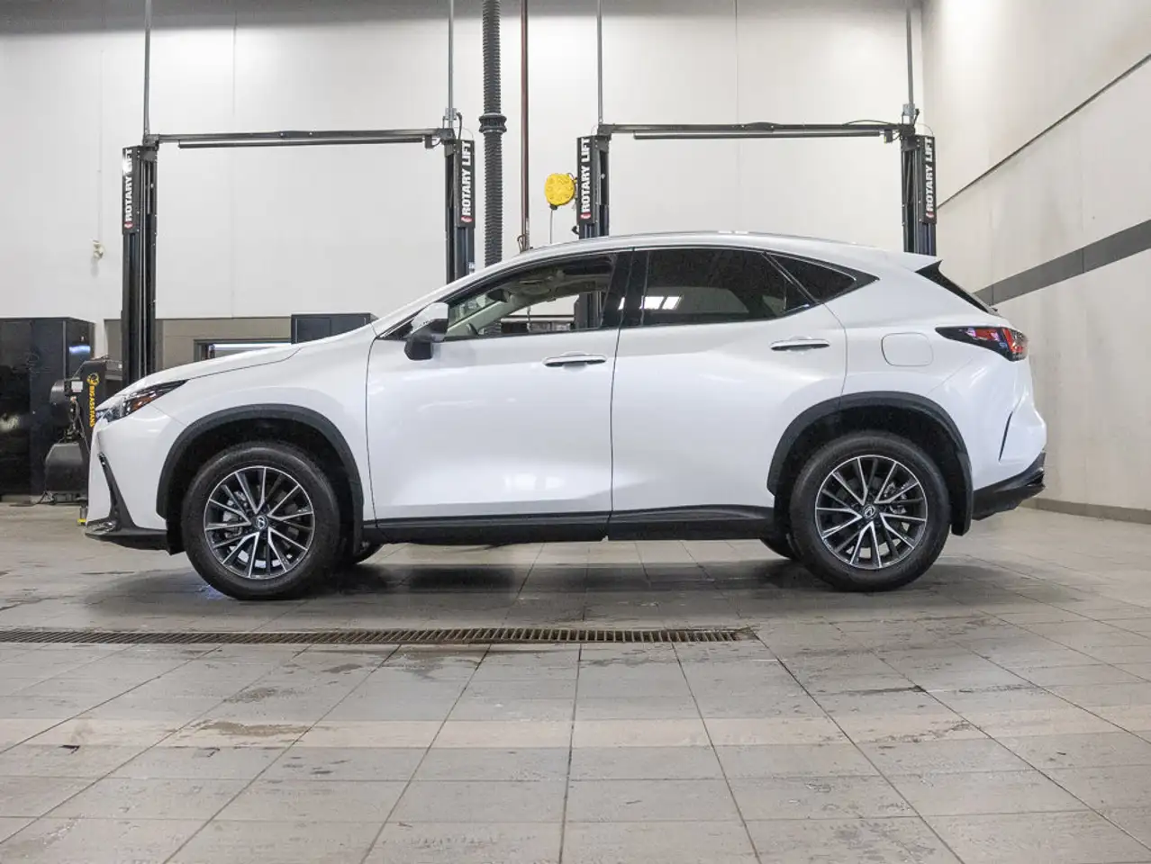 Lexus NX снимка Lexus NX
