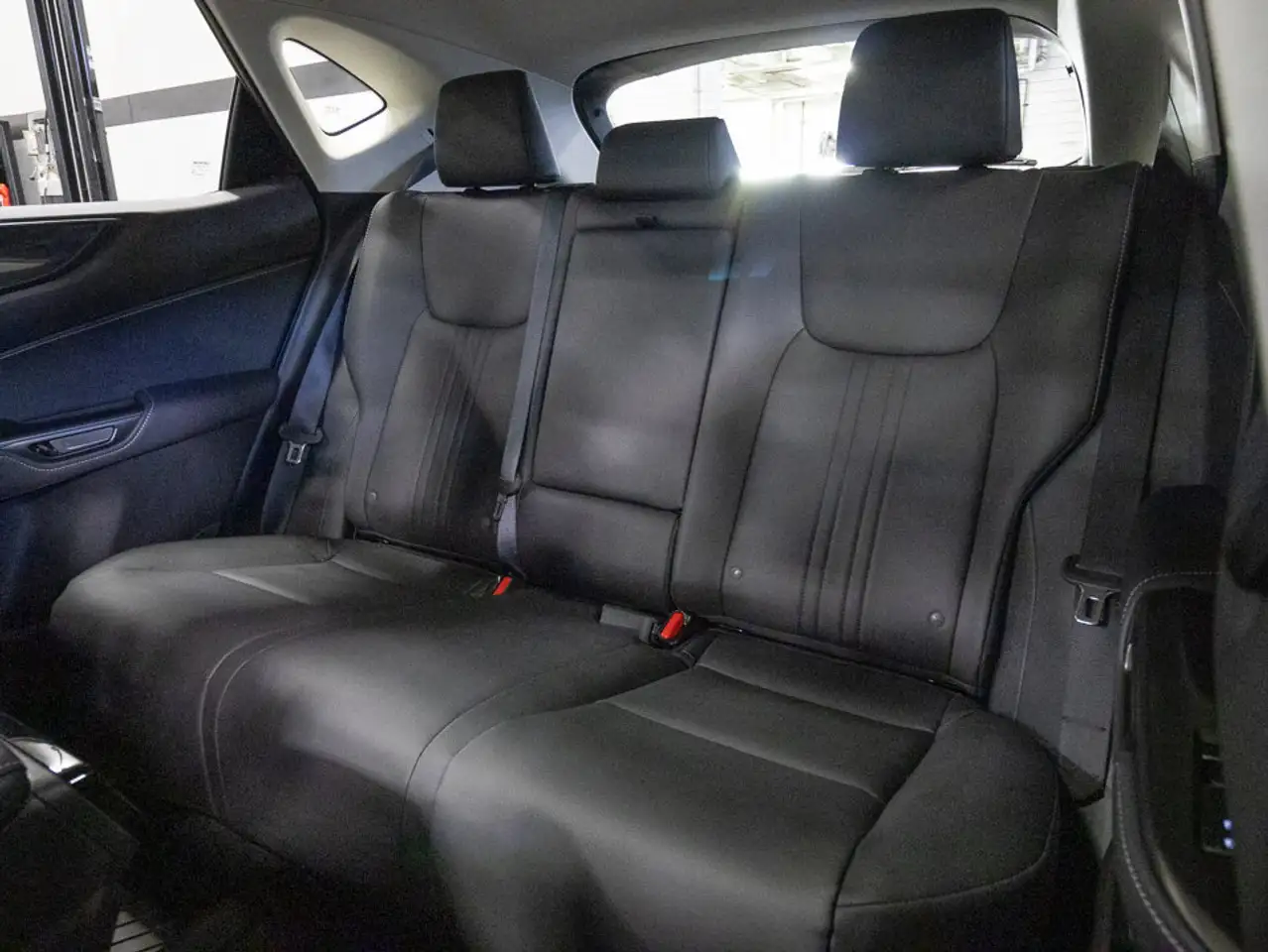 Lexus NX снимка Lexus NX