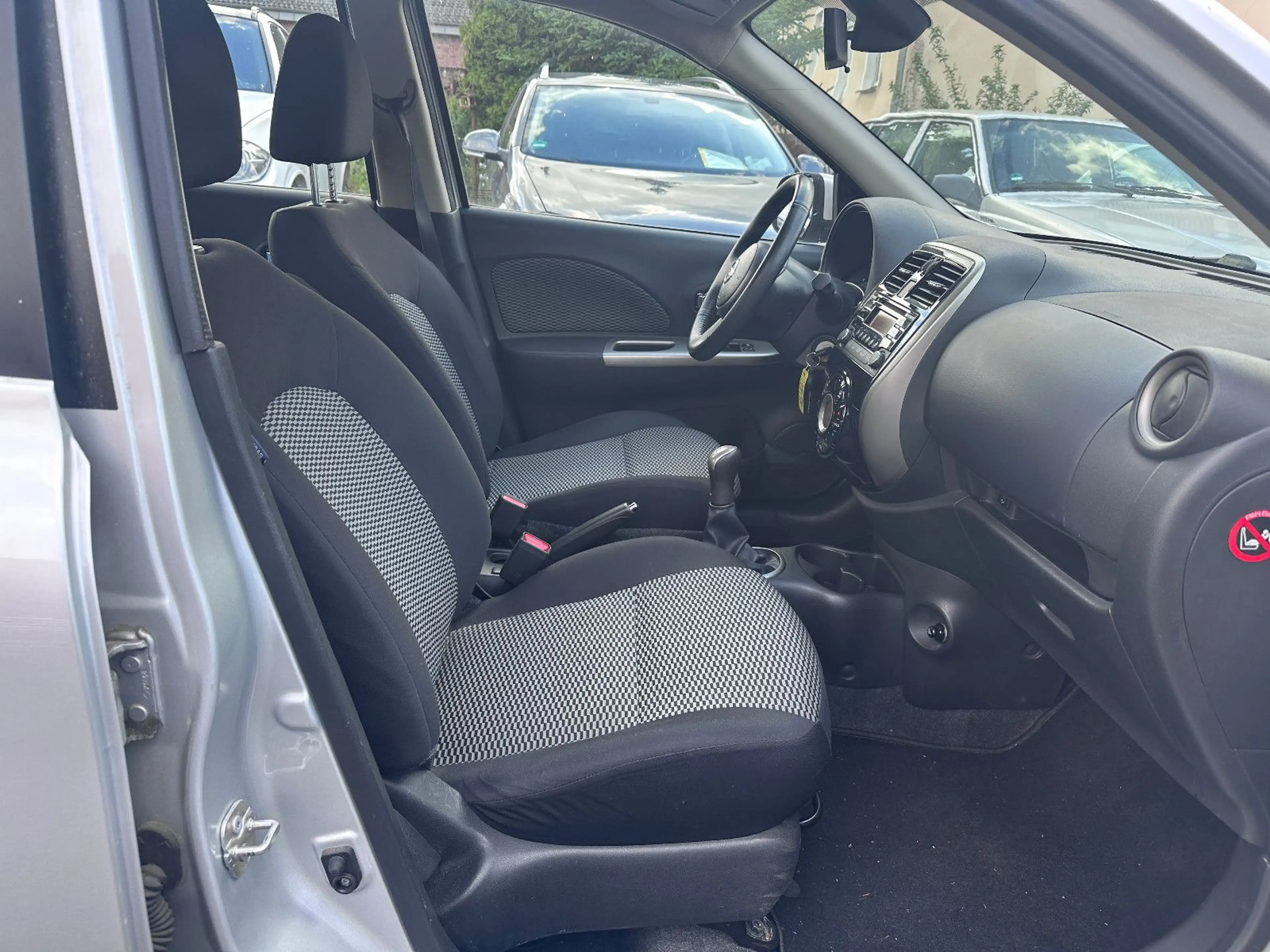 Nissan Micra 1,2   KLIMAAUTOMATIK + SIITZHEIZUNG + TÜV — photo 7