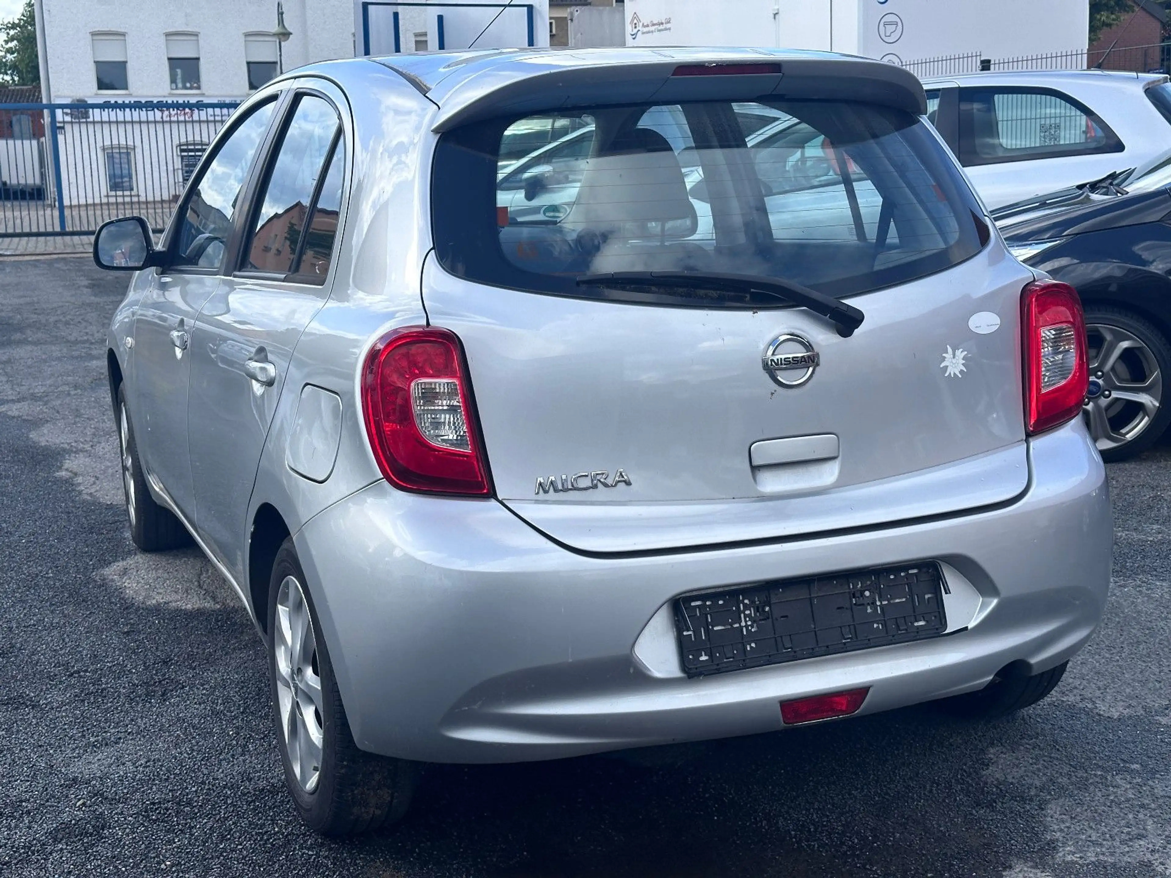 Nissan Micra 1,2   KLIMAAUTOMATIK + SIITZHEIZUNG + TÜV — photo 14