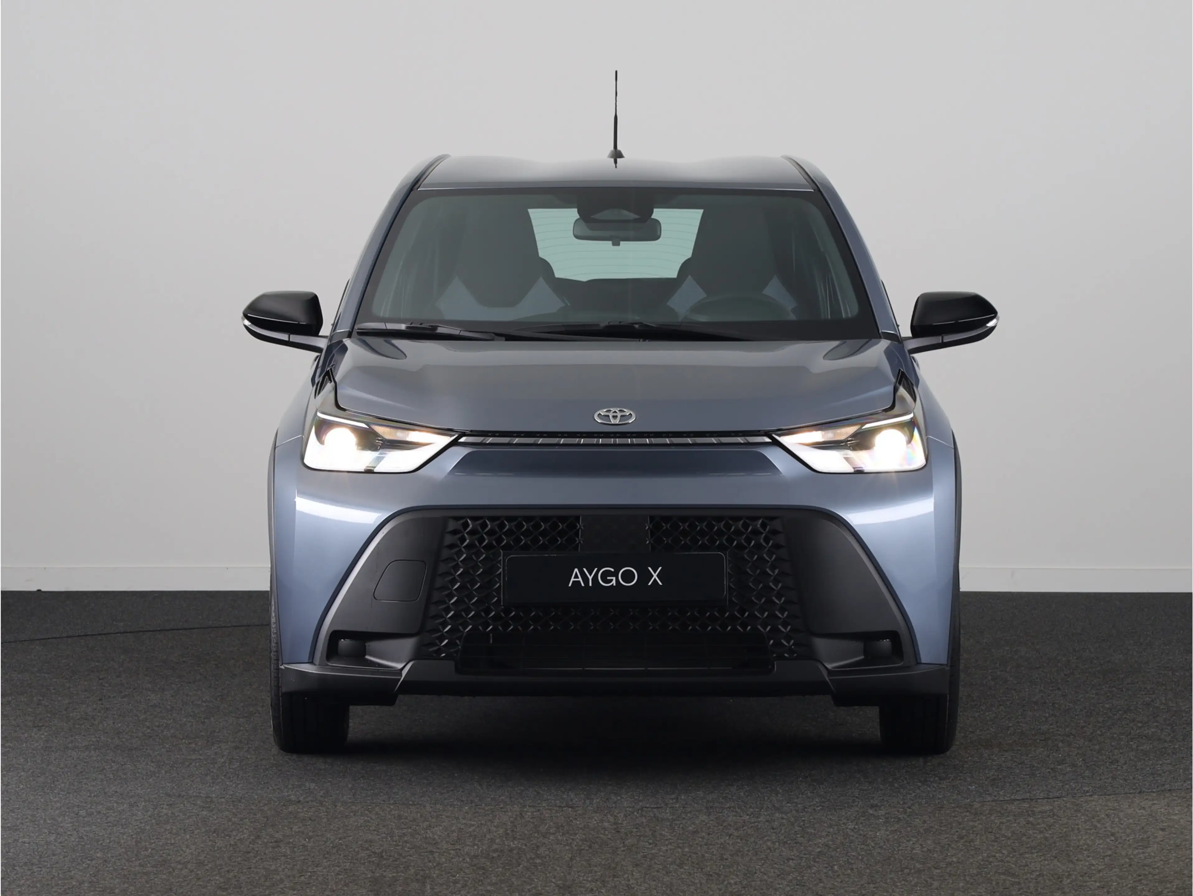 Toyota Aygo X Hybrid 115 play Actie — photo 9