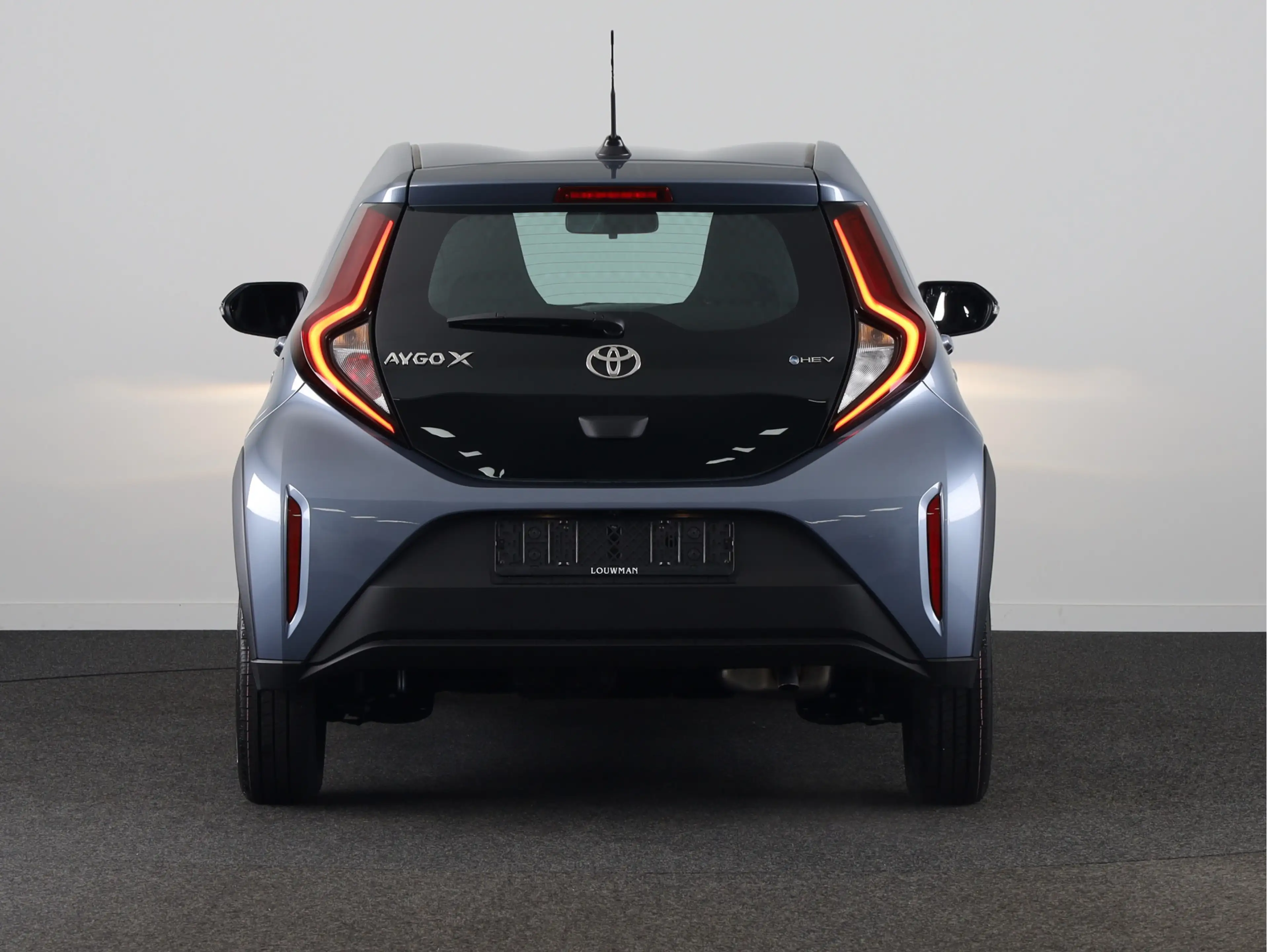 Toyota Aygo X Hybrid 115 play Actie — photo 15