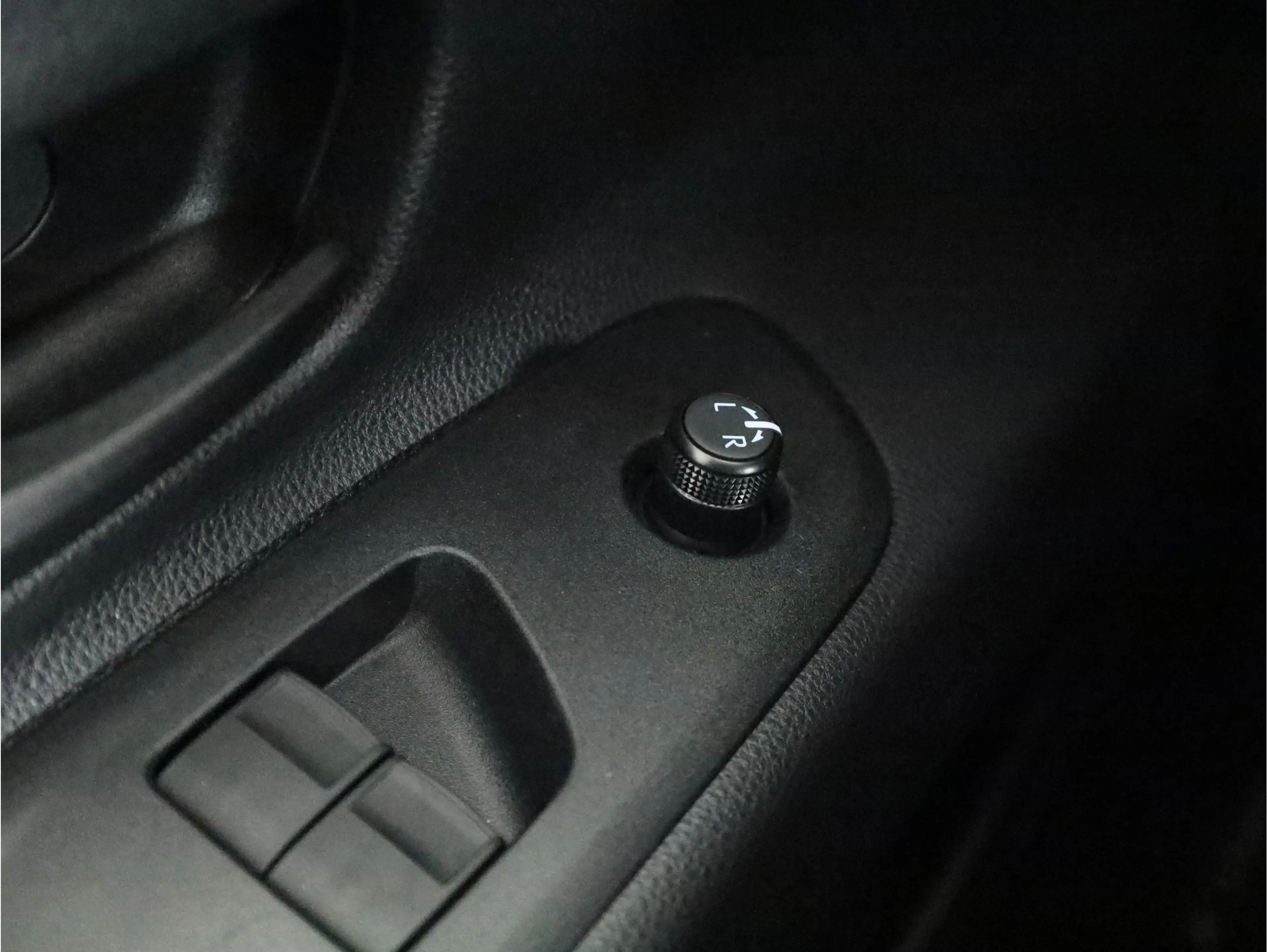 Toyota Aygo X Hybrid 115 play Actie — photo 10