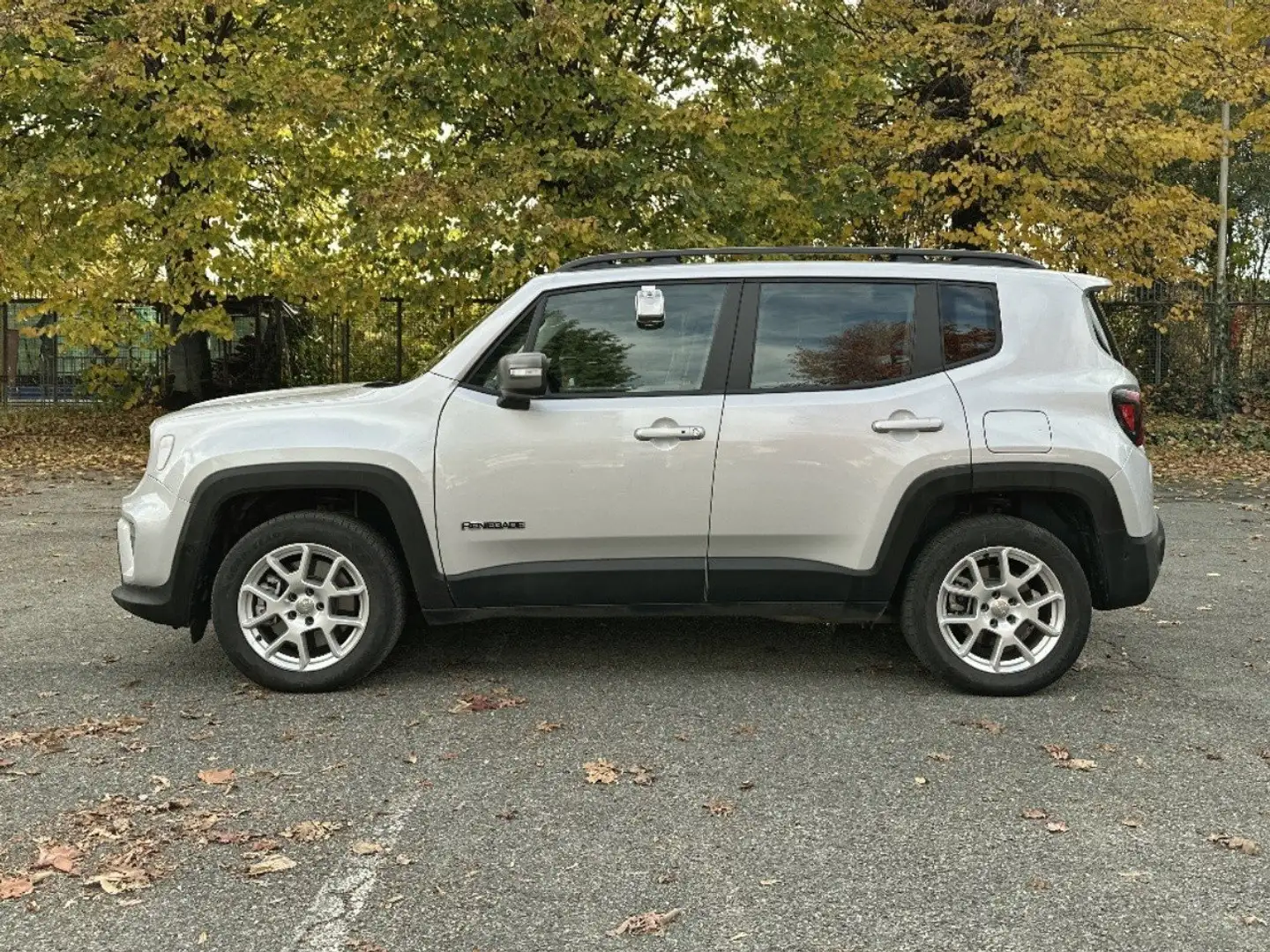 Jeep Renegade 1.3 T4 PHEV 190cv Limited 4xe Auto Grijs - 2