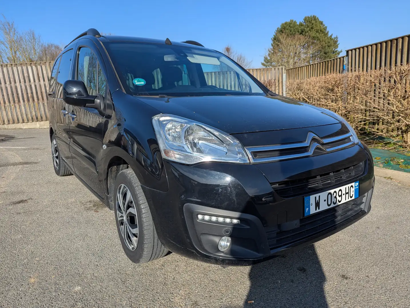 Citroen Berlingo Multispace 100 SHINE VO:434 Negro - 1