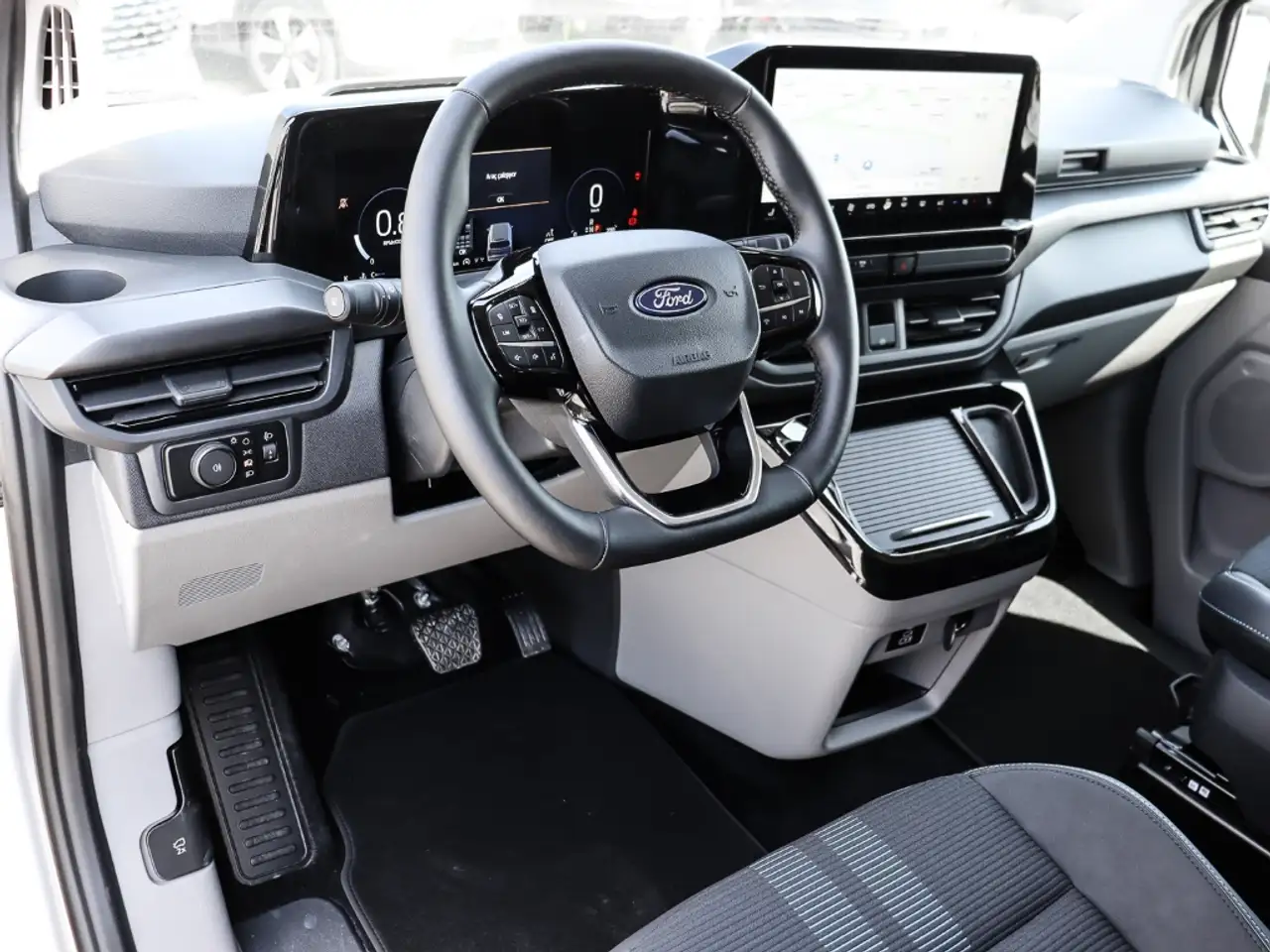 Ford Tourneo Custom L1 Sport 170PS AWD AHK Techno6 Allwetter 4