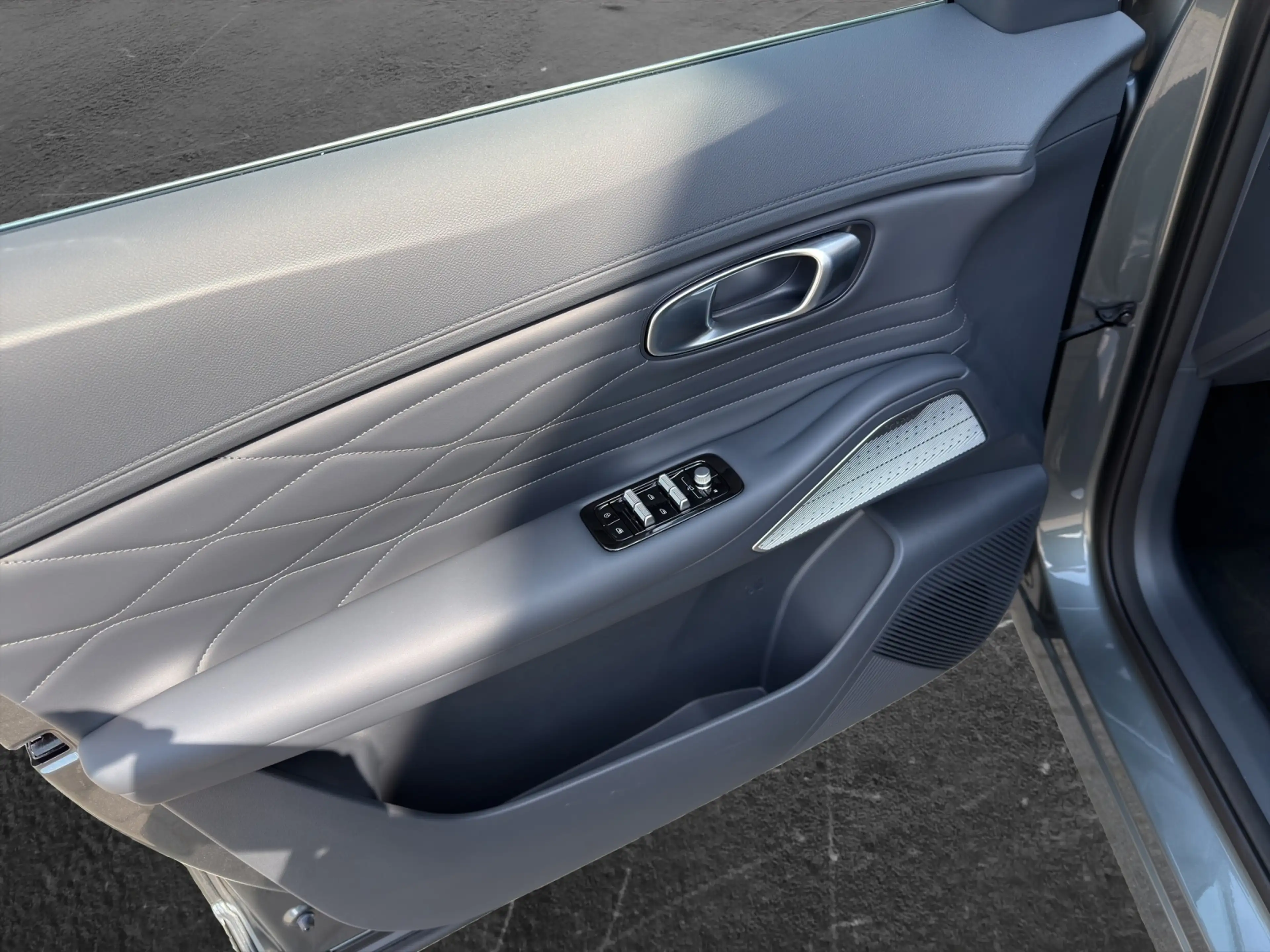 Geely Starray EM-i Max+ — photo 6