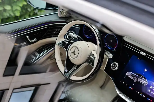 Mercedes-Benz S-Class view 13