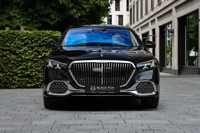 Mercedes-Benz S-Class view 7