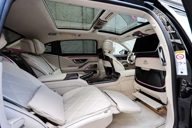 Mercedes-Benz S-Class view 14