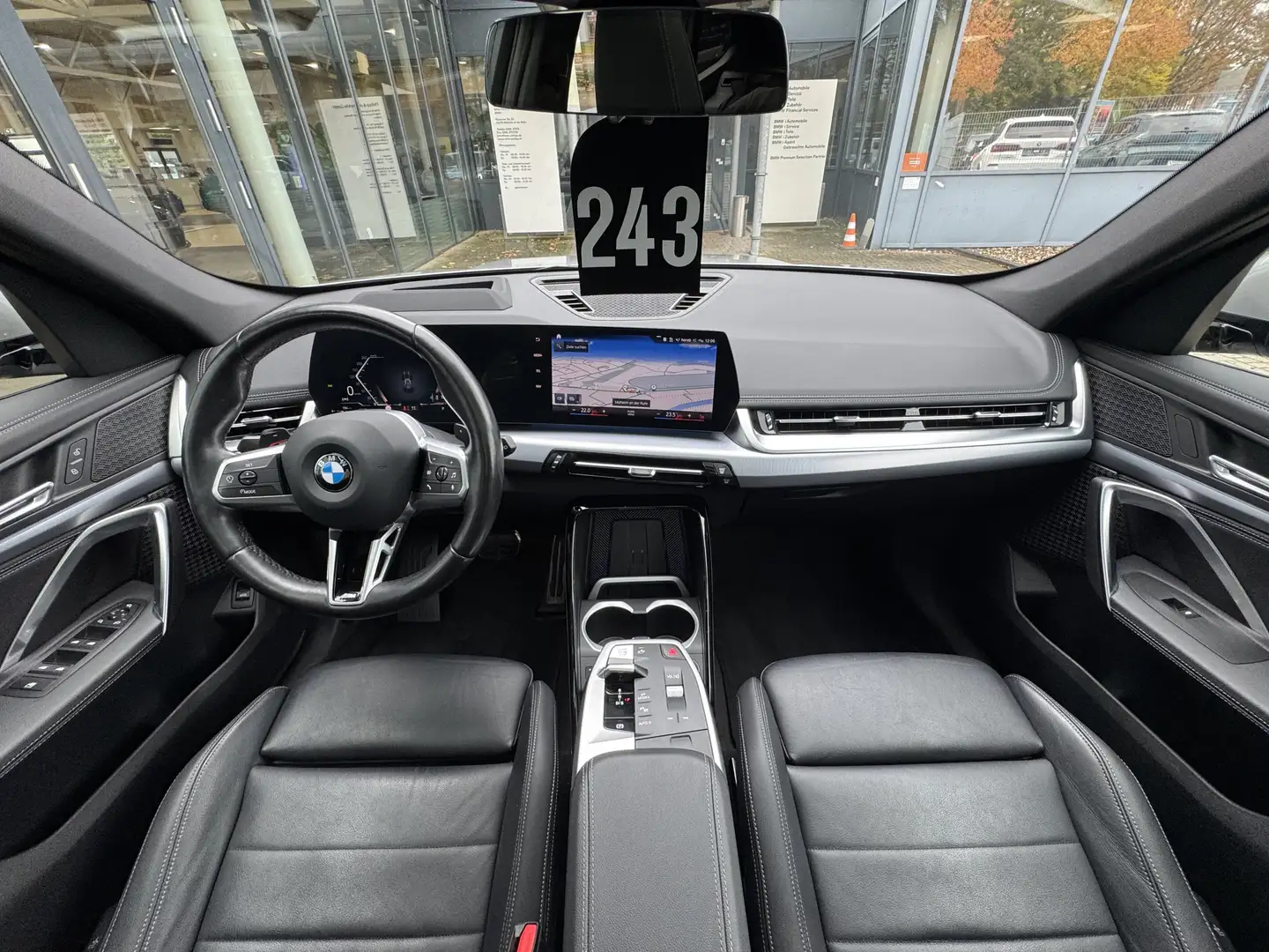 BMW X1 xDrive20d M Sport PANO AHK HuD Ad-LED 360° Grau - 2