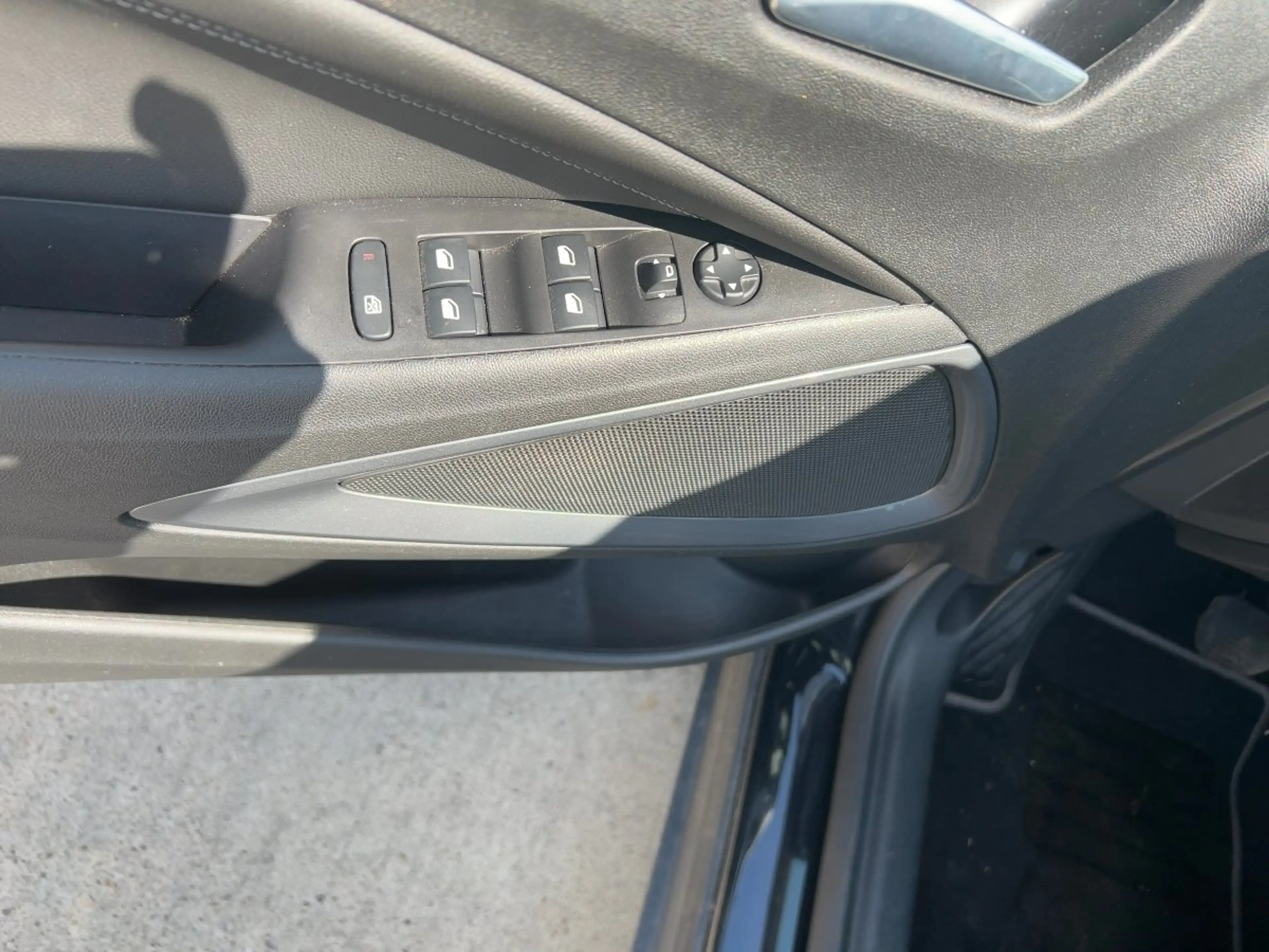 Opel Crossland Elegance *Allwetter+PDC+SHZ+LHZ* — photo 15