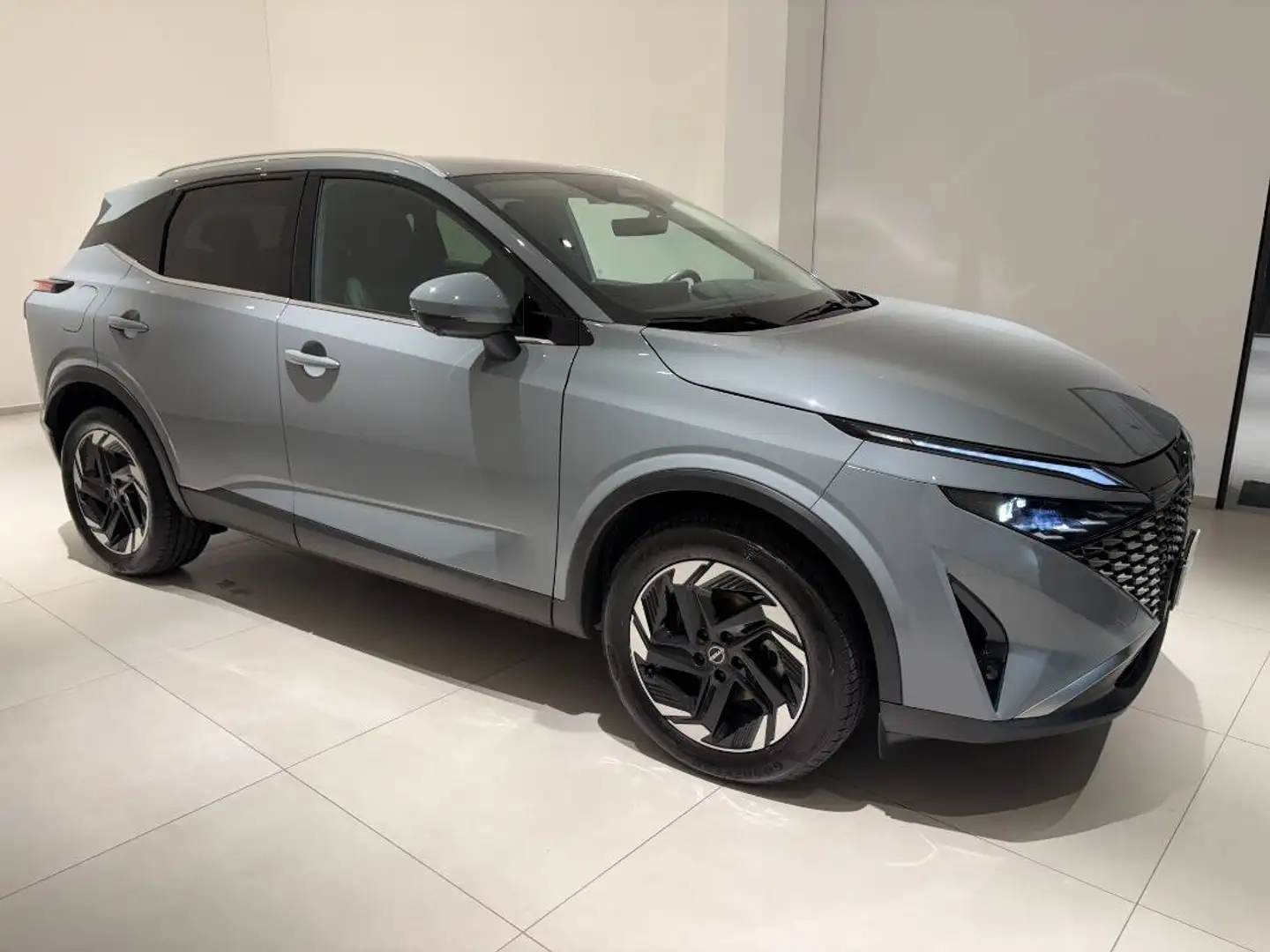 Nissan Qashqai 1.3 mhev N-Connecta 2wd 140cv Grigio - 1