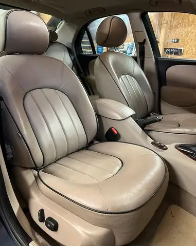 Rover 75 view 12
