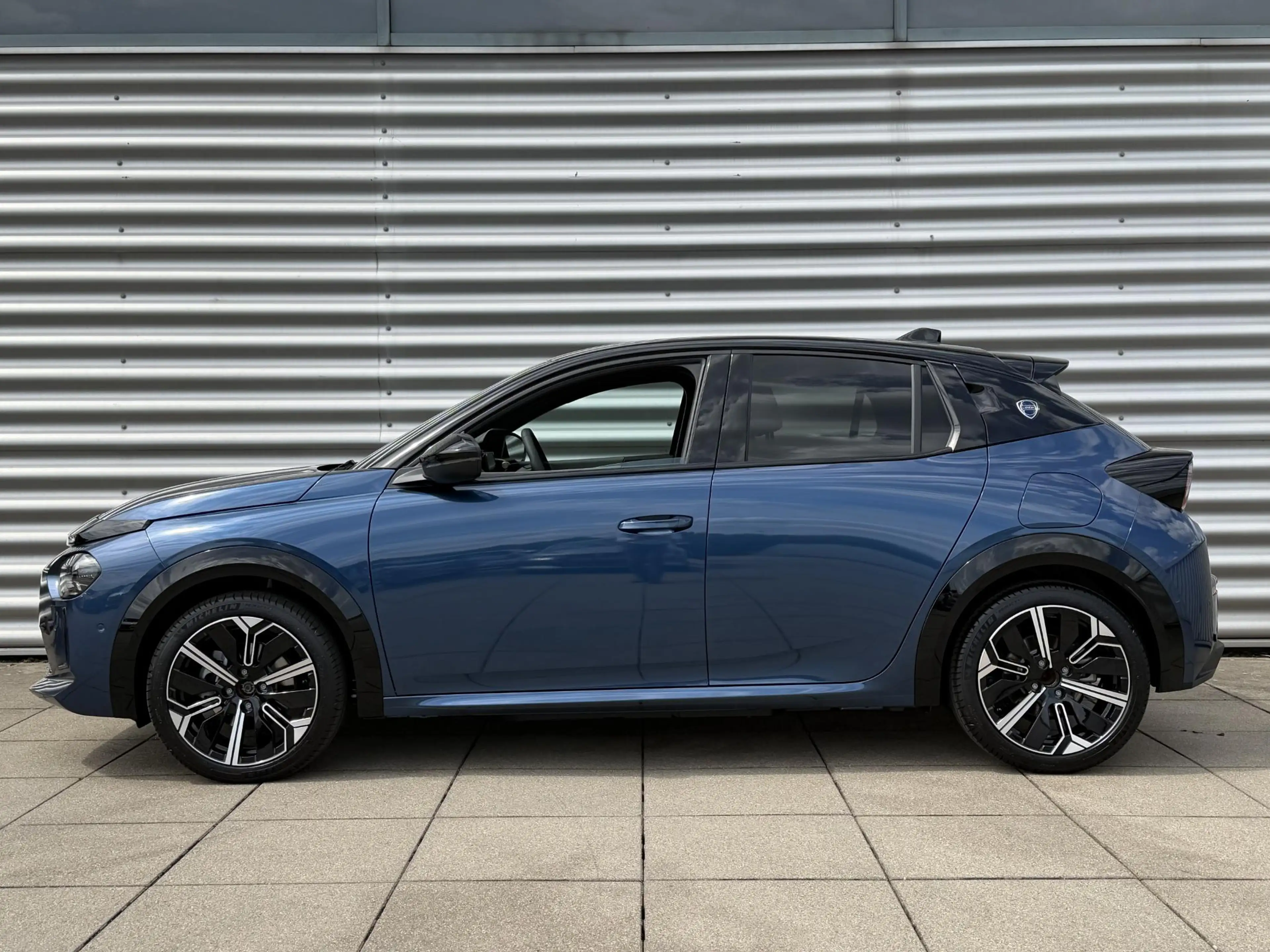 Lancia Ypsilon Edizione Limitata 51 kWh 156pk | Navigatie | Parke — photo 3