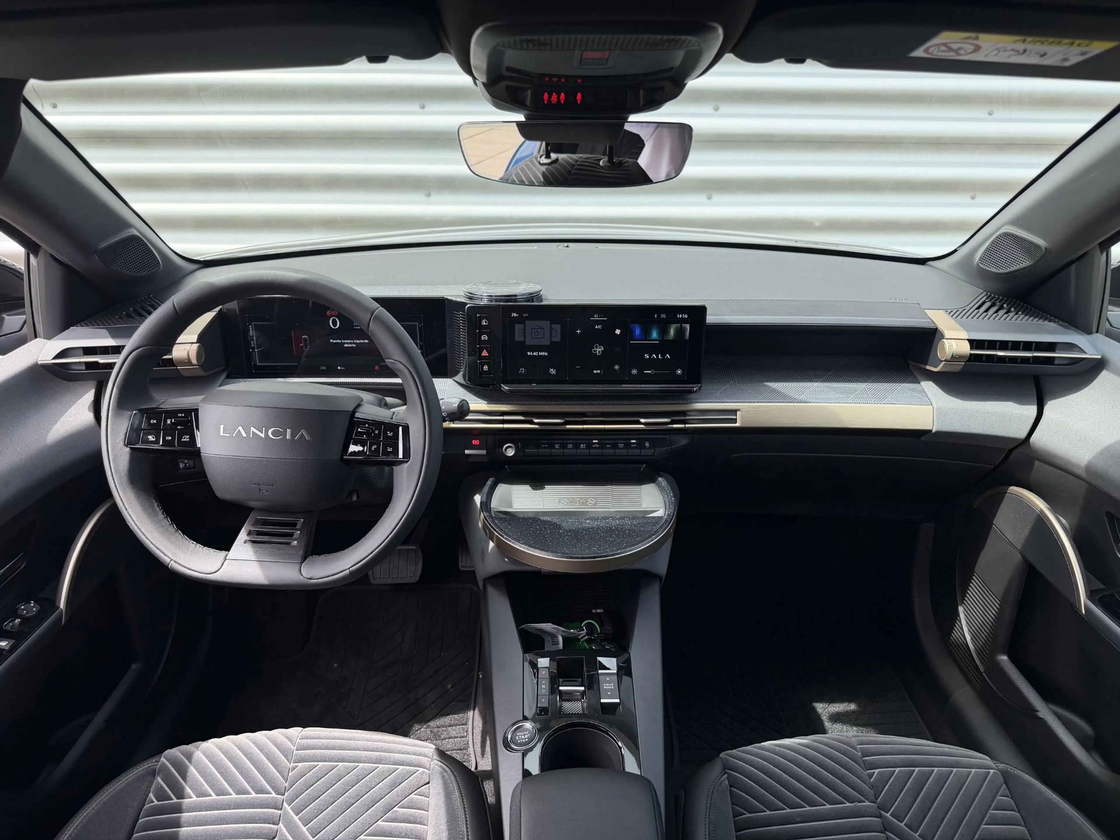 Lancia Ypsilon Edizione Limitata 51 kWh 156pk | Navigatie | Parke — photo 12