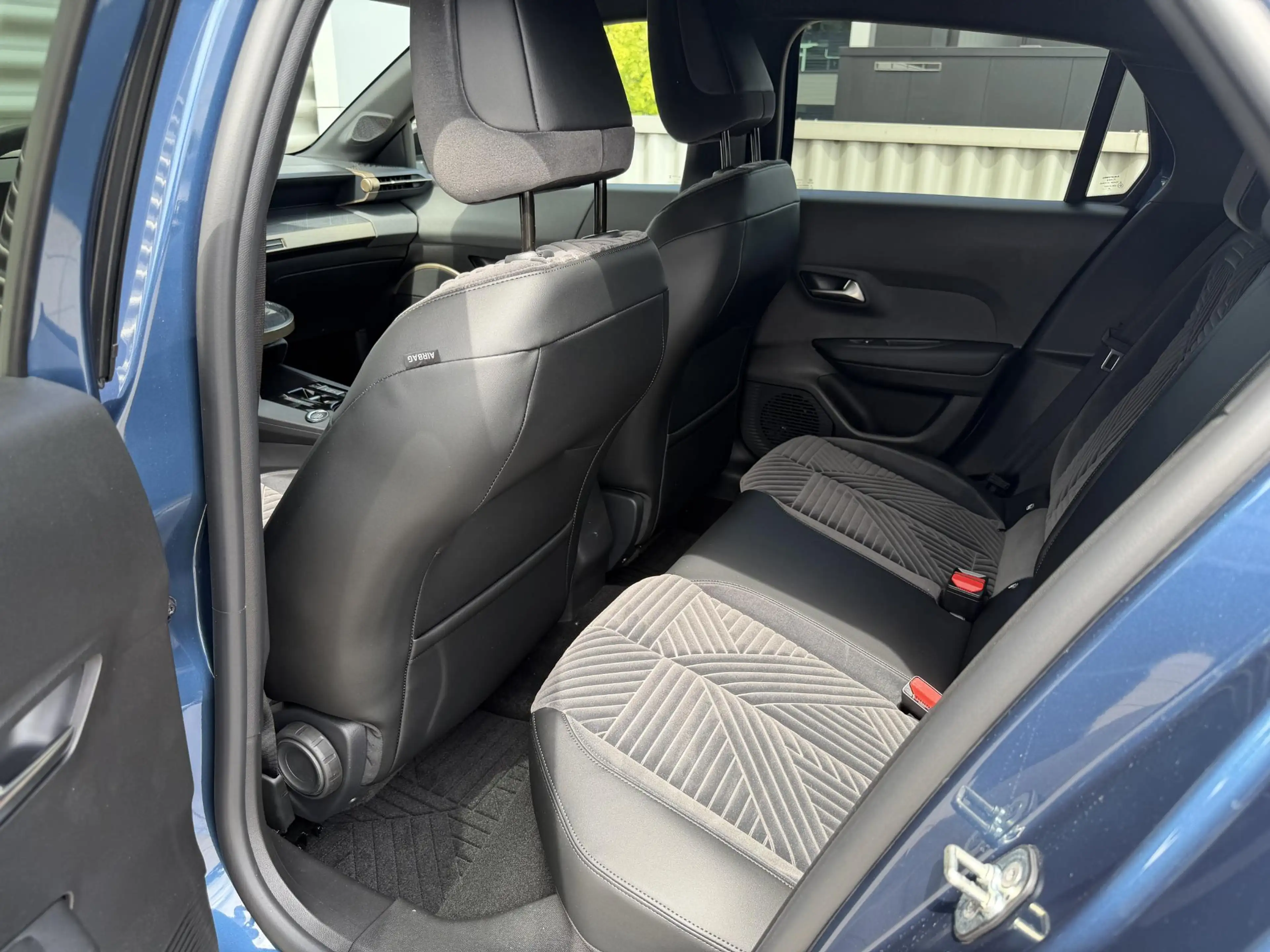 Lancia Ypsilon Edizione Limitata 51 kWh 156pk | Navigatie | Parke — photo 13