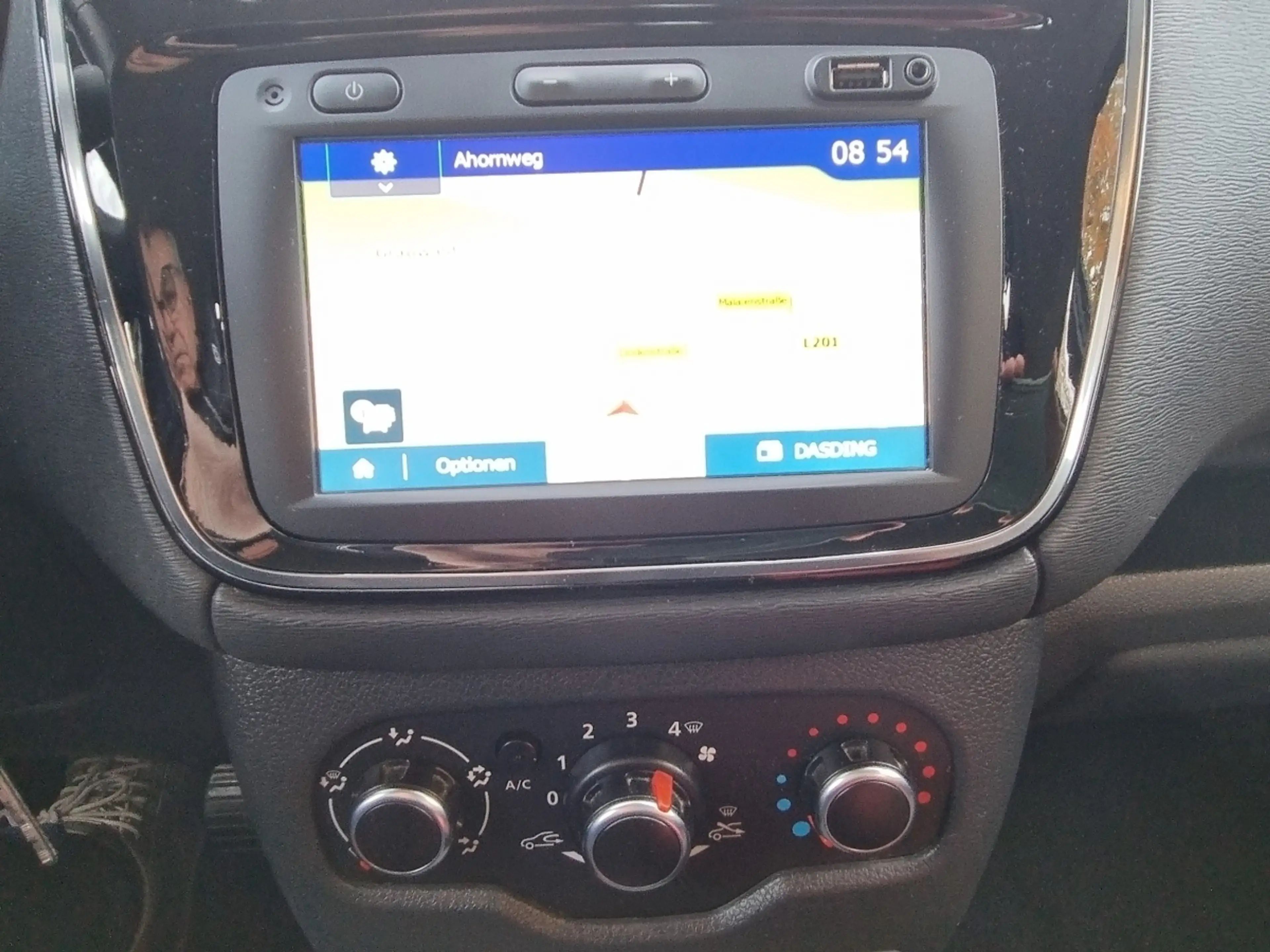 Dacia Lodgy Comfort SCe 100 7-Sitzer — photo 11