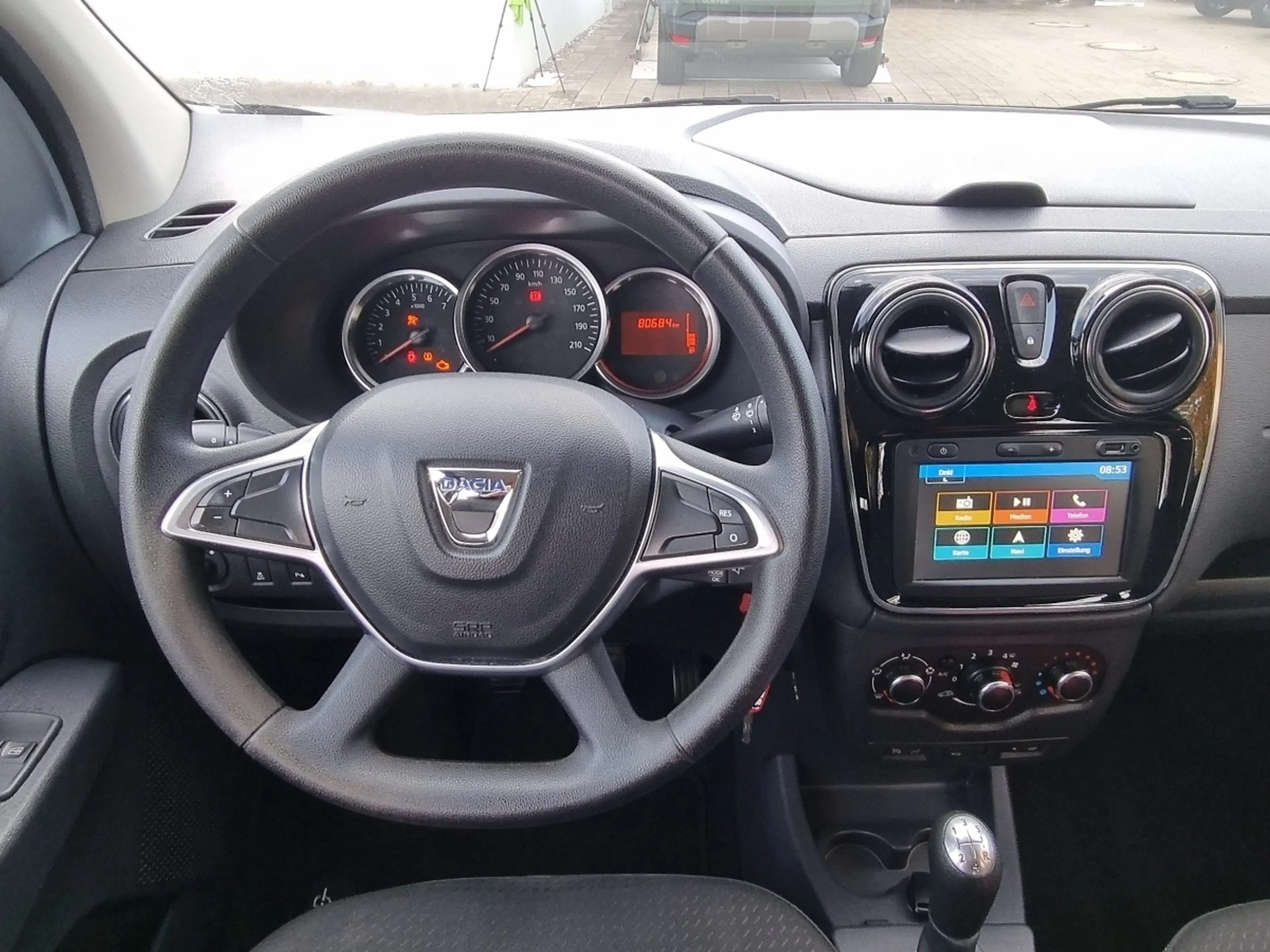 Dacia Lodgy Comfort SCe 100 7-Sitzer — photo 9