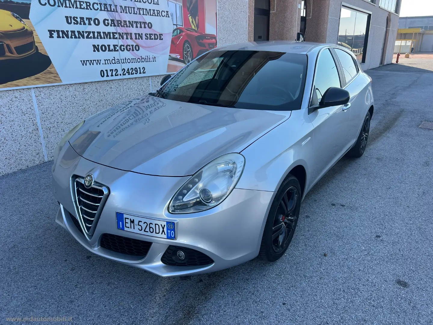 Alfa Romeo Giulietta 1.4 Turbo MultiAir Distinctive STUPENDA Plateado - 1