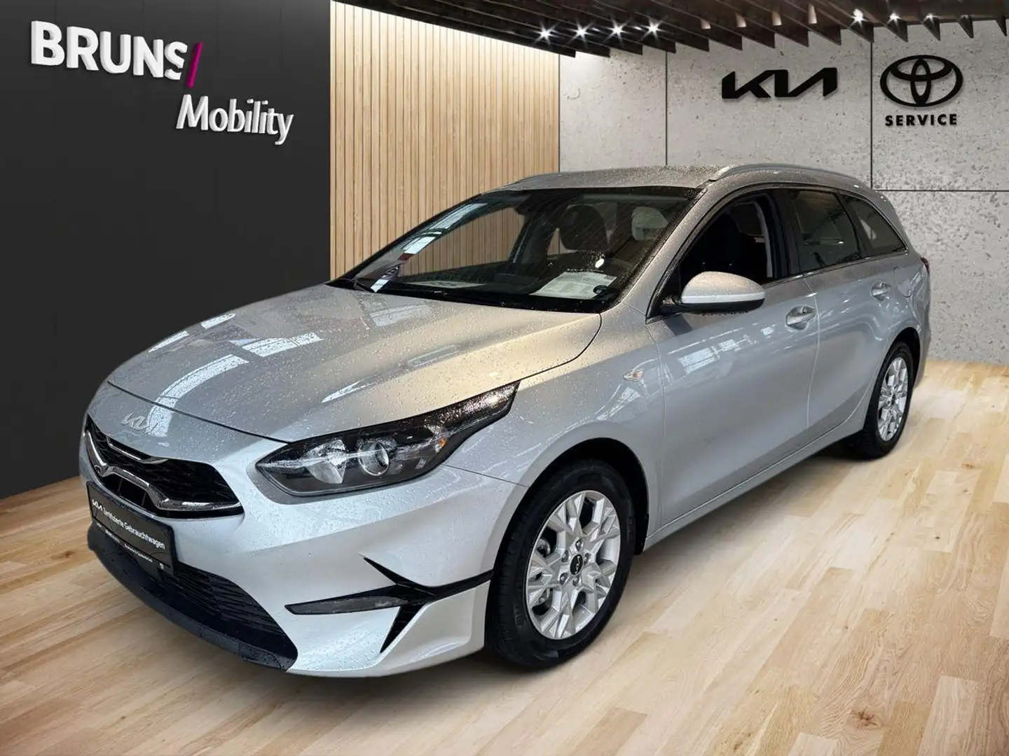 Kia Ceed / cee'd SW 48V Mild Hybrid Vision 1.6D Automatik Zilver - 2