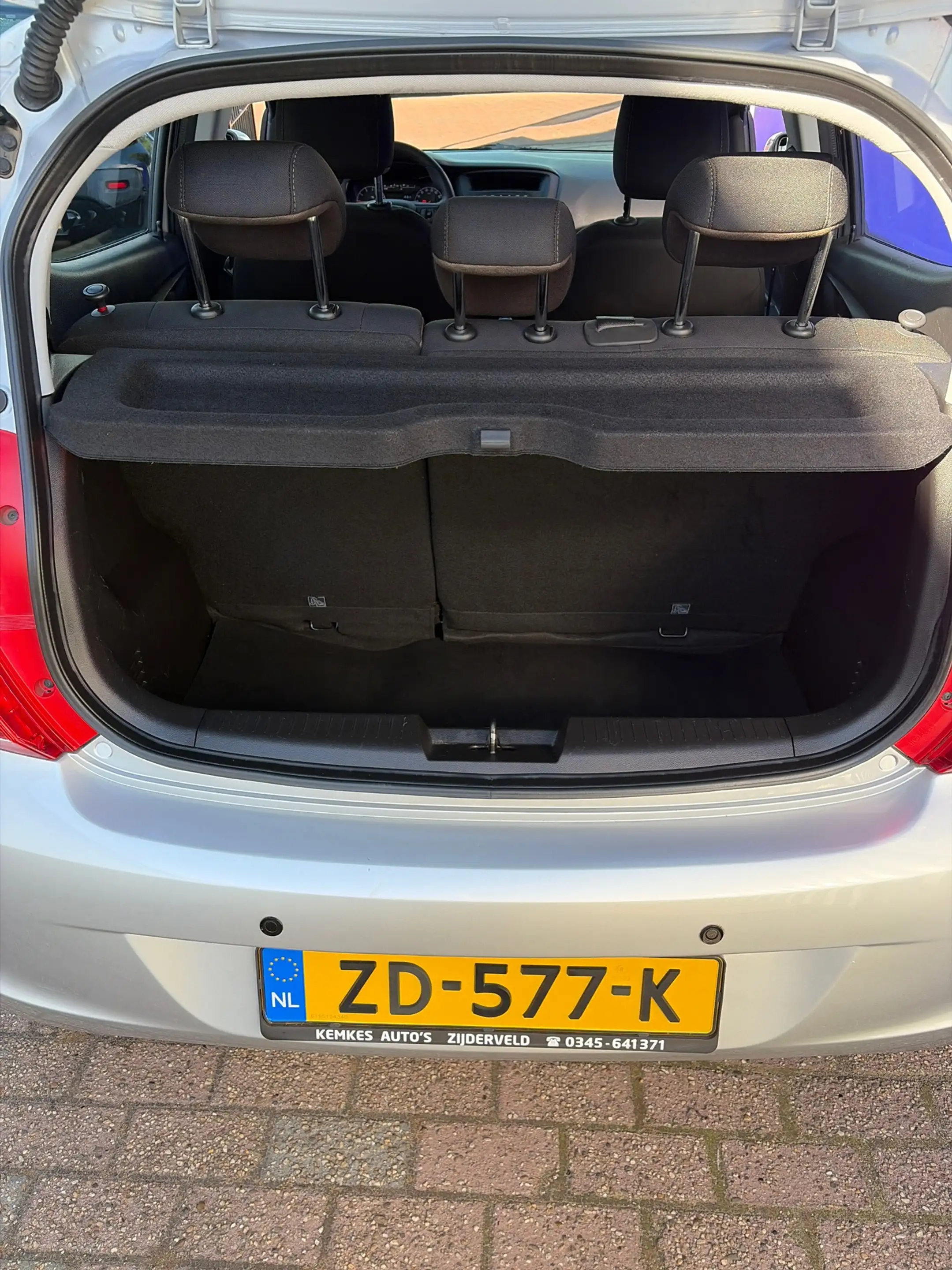 Opel Karl 1.0 ecoFLEX 120 Jaar Edition — photo 6