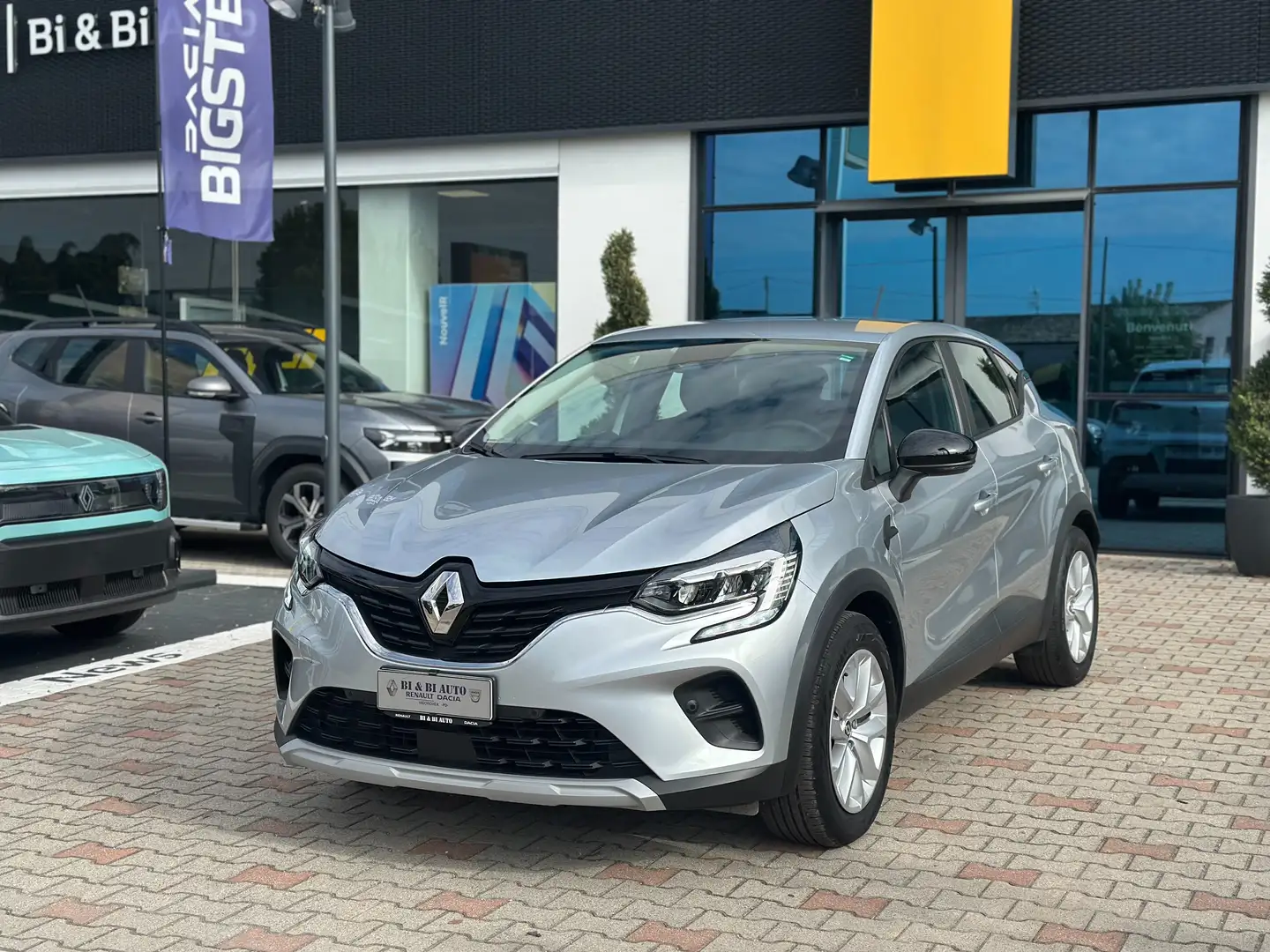 Renault Captur Captur II 1.6 E-Tech hybrid Zen 145cv auto Argento - 1