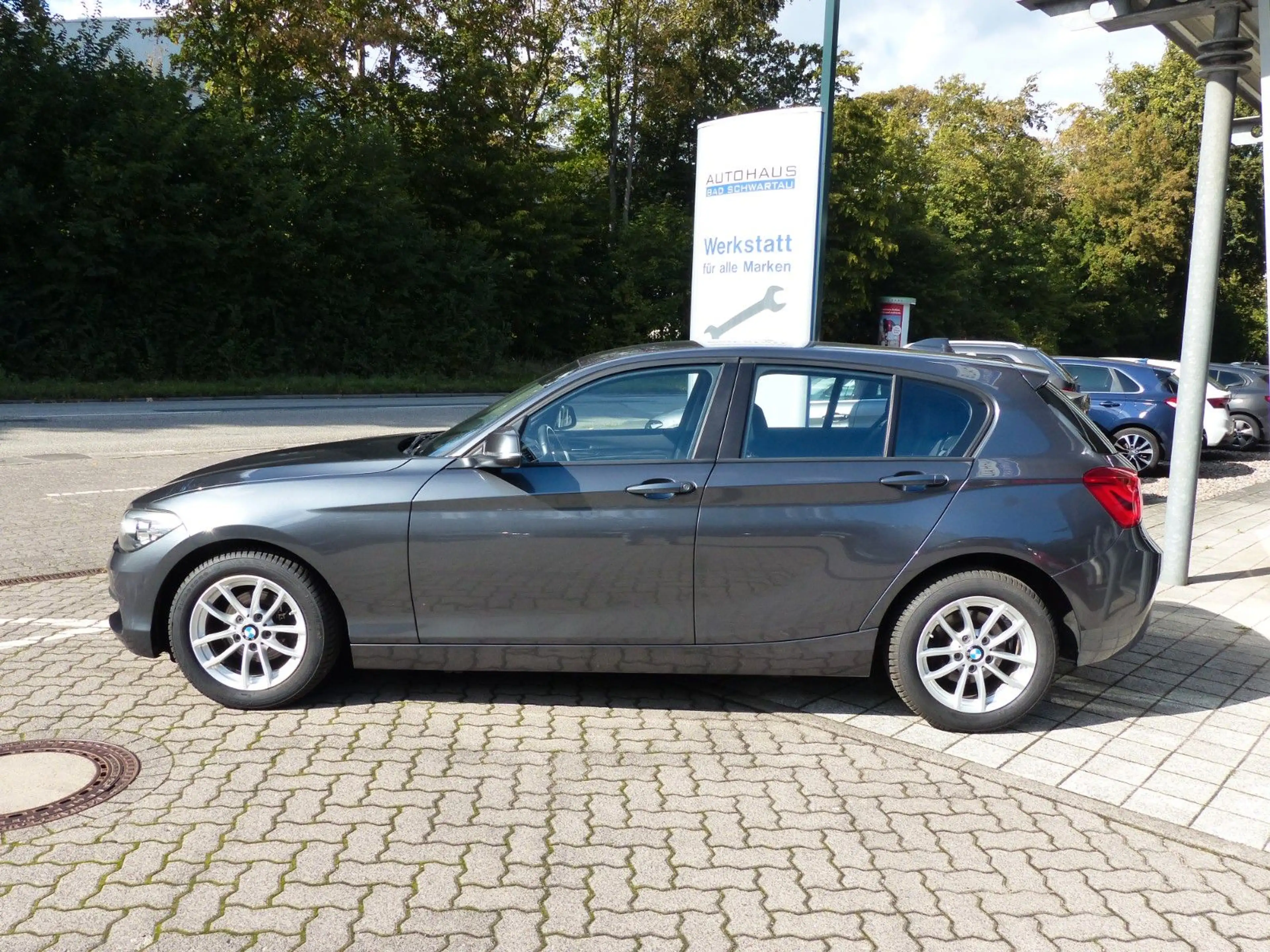 BMW 116 i Advantage, Klimaaut., Tempomat, Bluetooth — photo 6