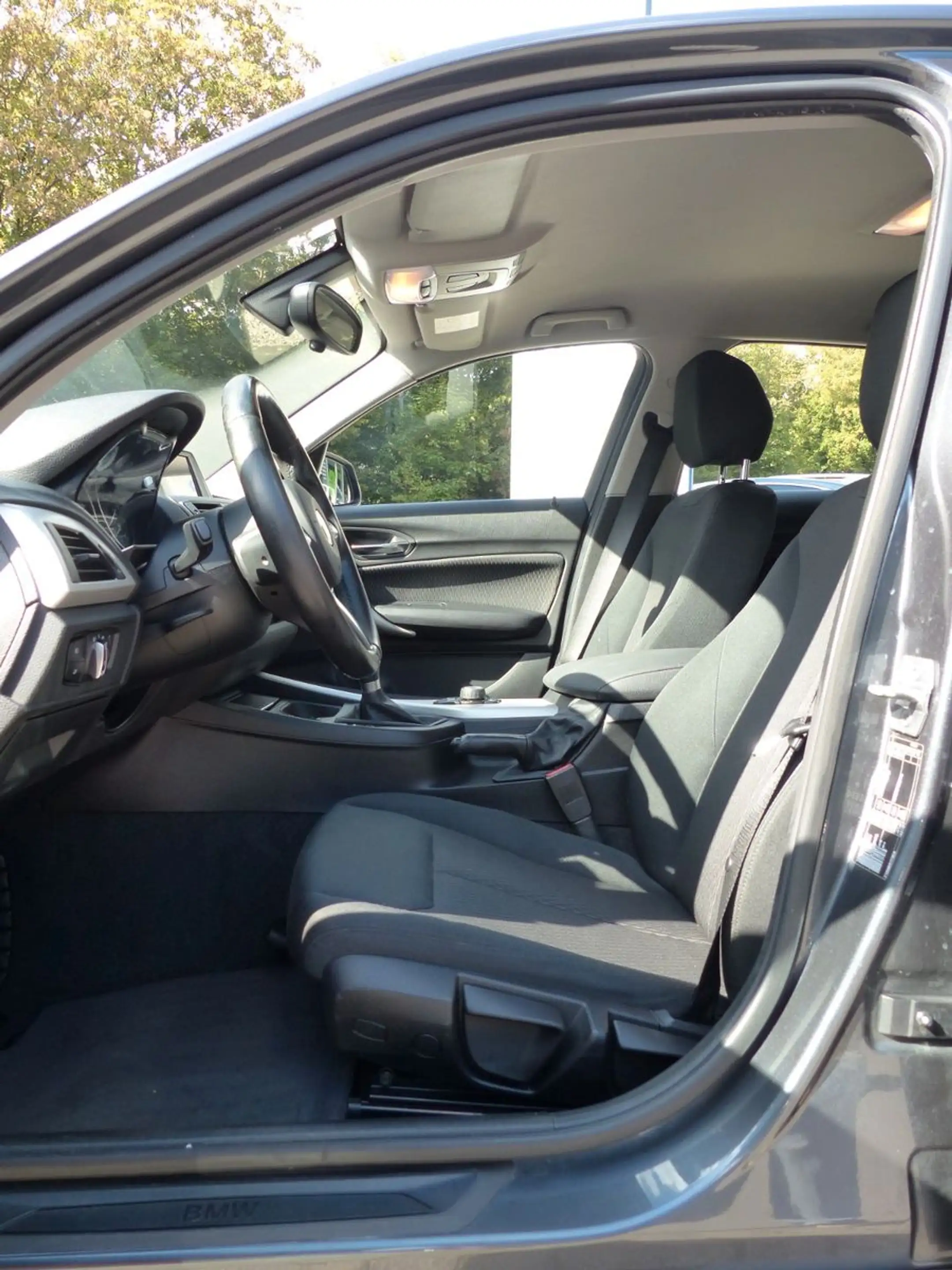 BMW 116 i Advantage, Klimaaut., Tempomat, Bluetooth — photo 13