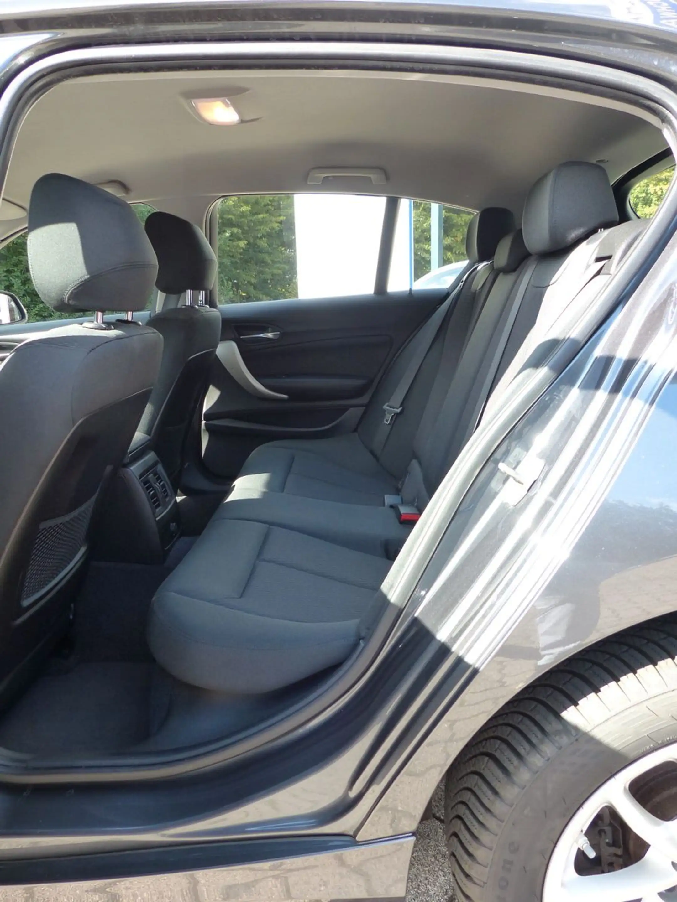 BMW 116 i Advantage, Klimaaut., Tempomat, Bluetooth — photo 14
