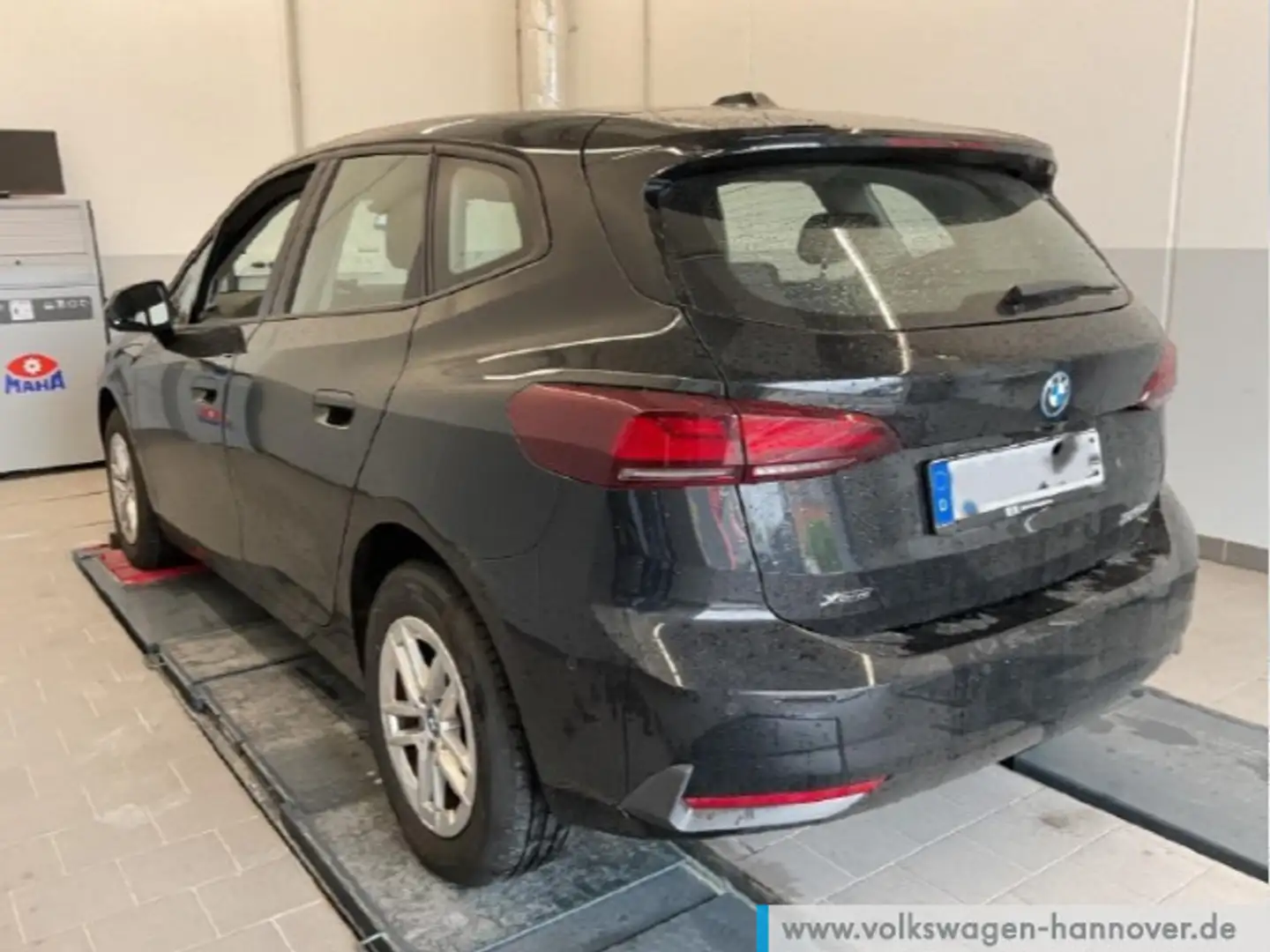 BMW 2er Active Tourer - 225e xDrive AHK LED Kamera P Schwarz - 2