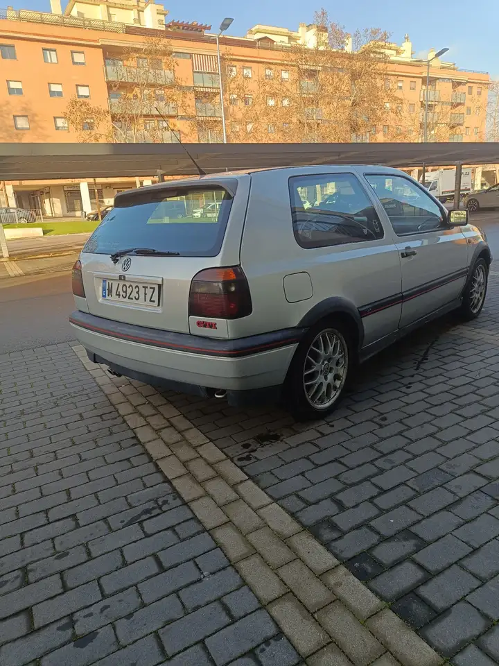 Volkswagen Golf GTI 2.0 GTI 8v 20 aniversario, foto 3