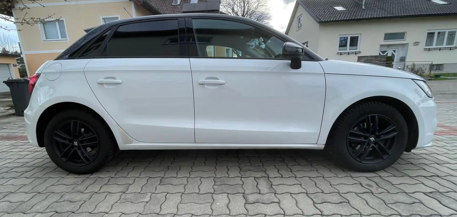 Audi A1 A1 SB 1,0 TFSI intense intense Weiß - 2