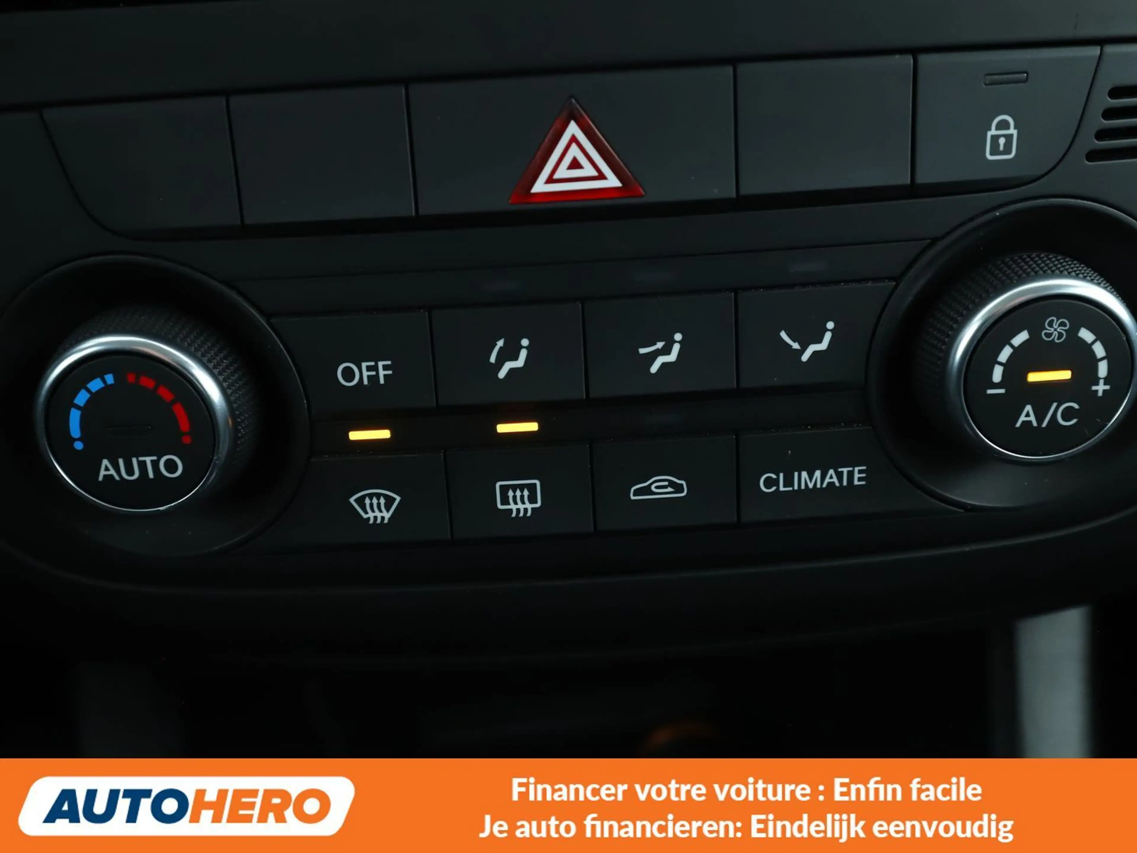 Kia Venga 1.4 Active — photo 11