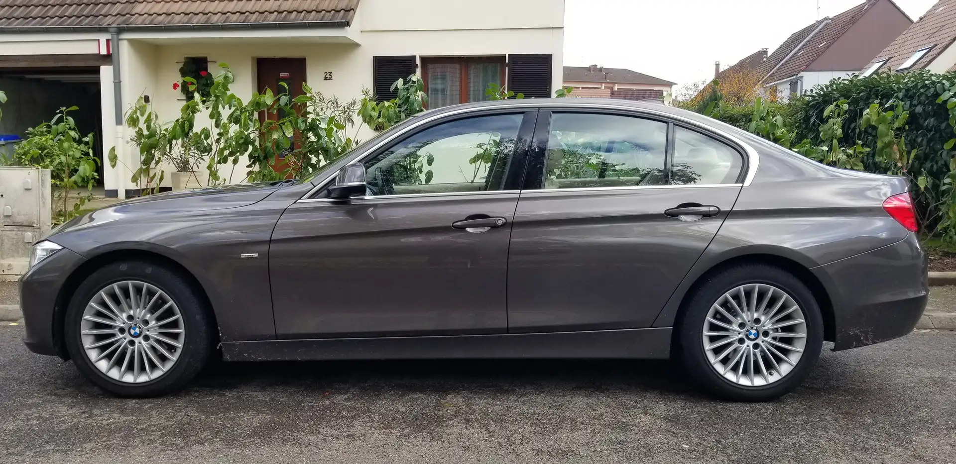 BMW 318 SERIE 3 F30 (11/2011-07/2015)  143 ch Luxury Bronze - 1