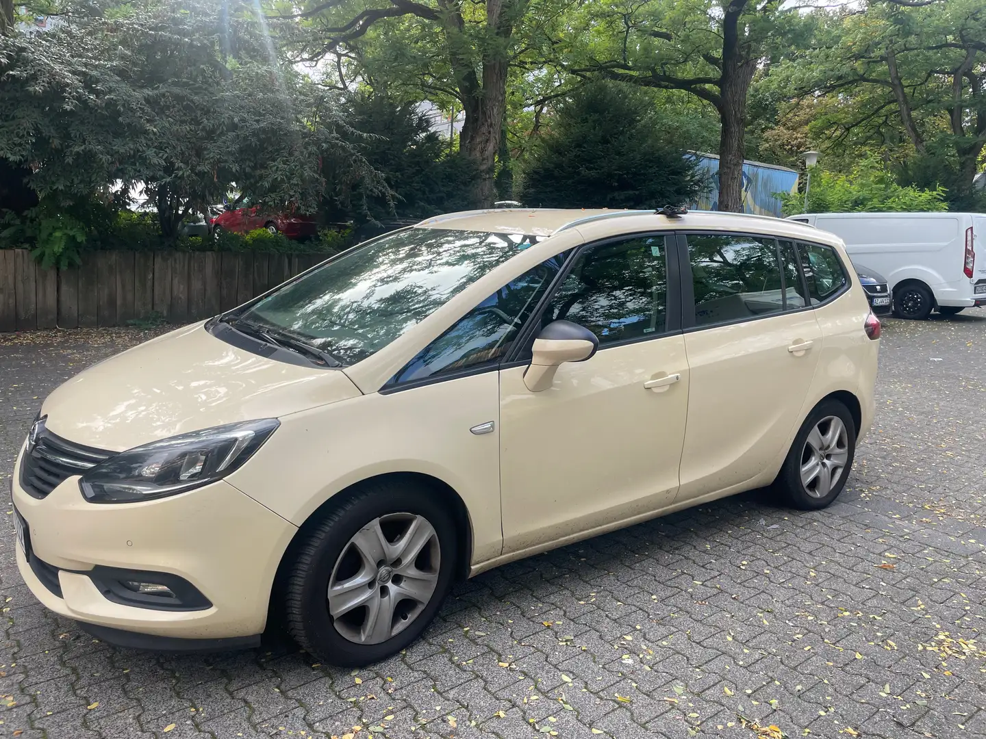 Opel Zafira Tourer Beige - 1