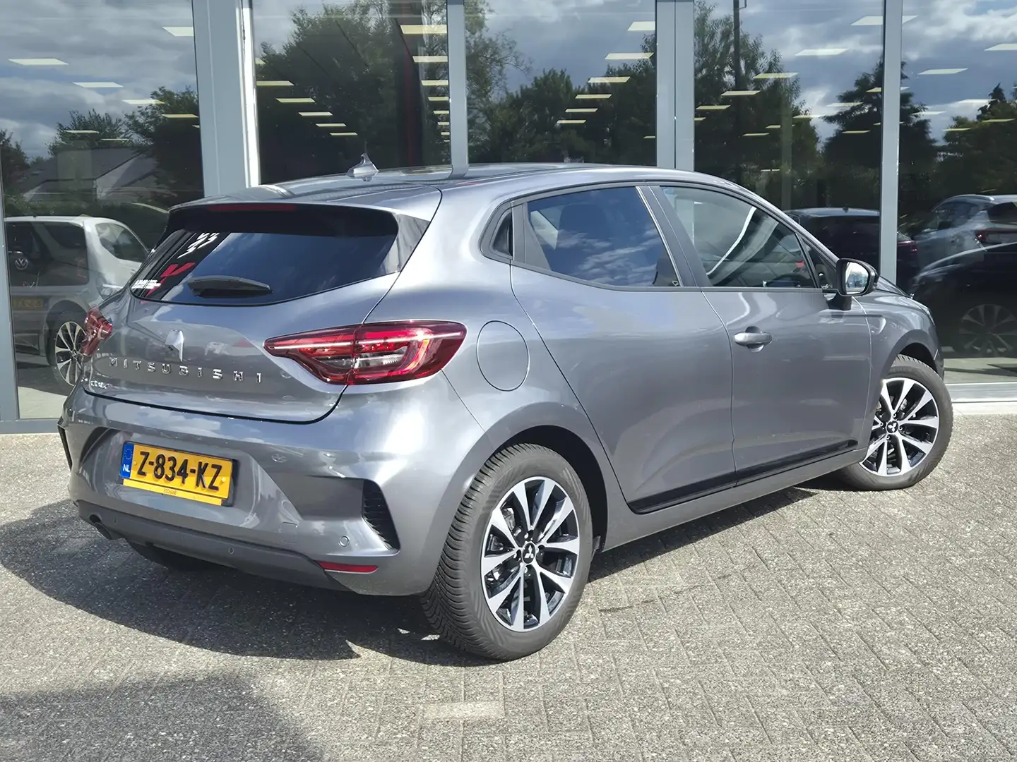 Mitsubishi Colt 1.0T MT Intense | 8 Jaar Fabrieksgarantie | Achter Gris - 2