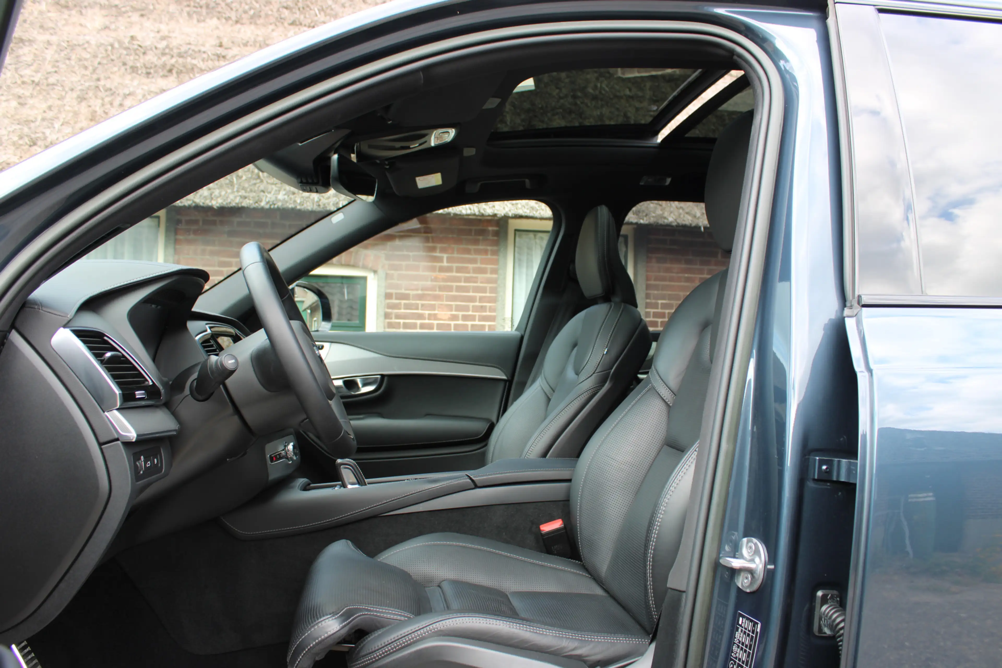 Volvo XC90 2.0 T8 Recharge AWD R-DESIGN SOh 100% LUCHT LEER N — photo 8