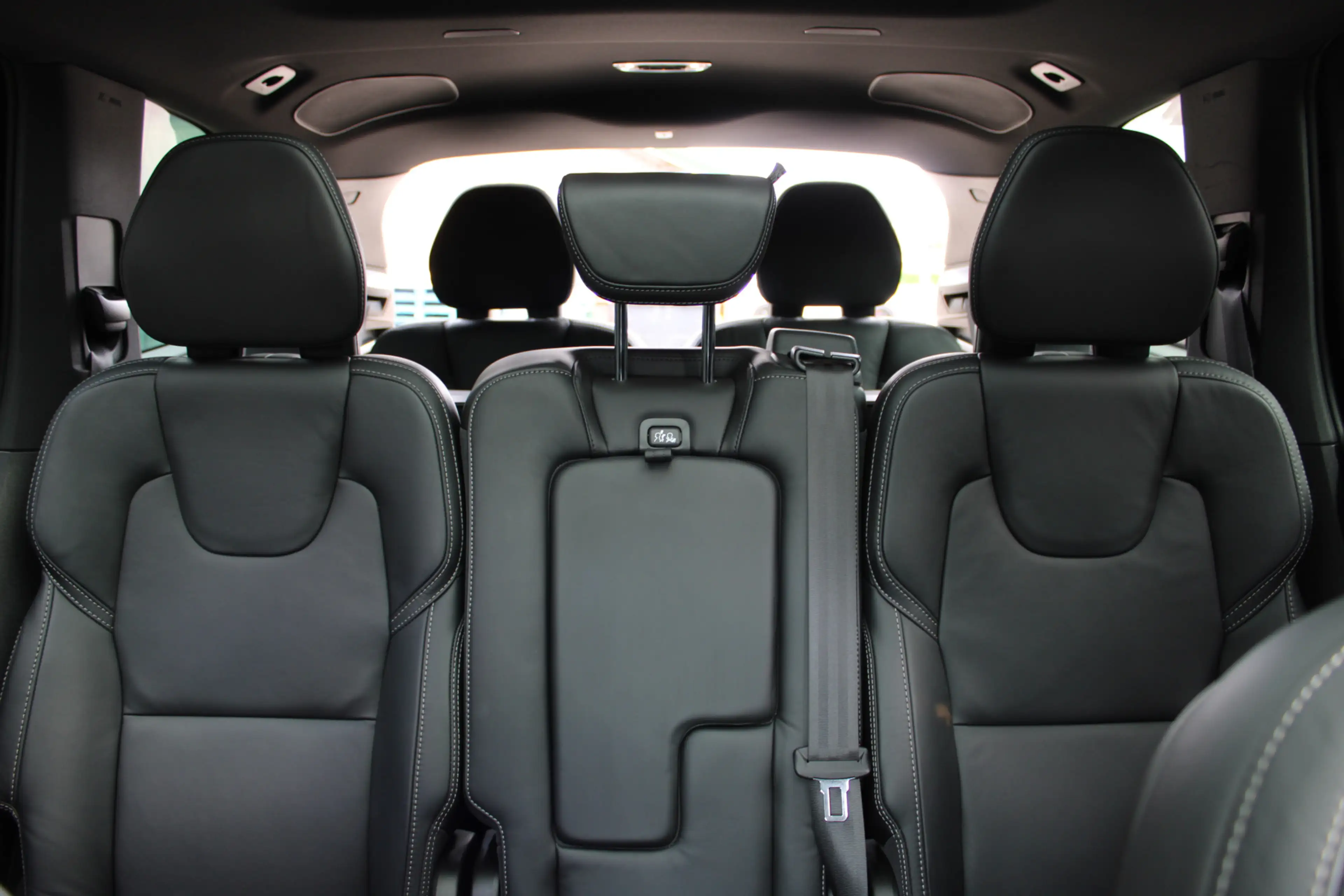 Volvo XC90 2.0 T8 Recharge AWD R-DESIGN SOh 100% LUCHT LEER N — photo 9