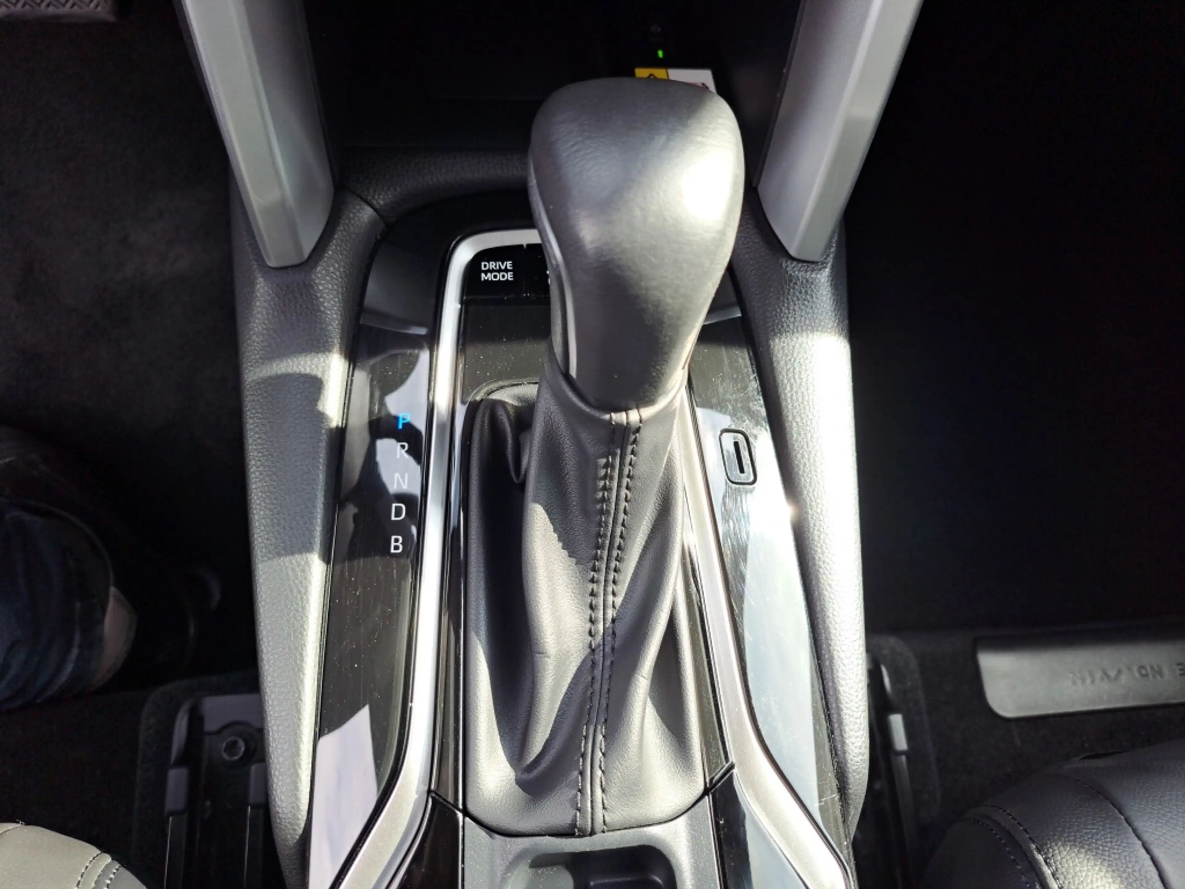 Toyota Corolla Cross 2.0 High Power 153 pk Hybrid 200 Style — photo 20