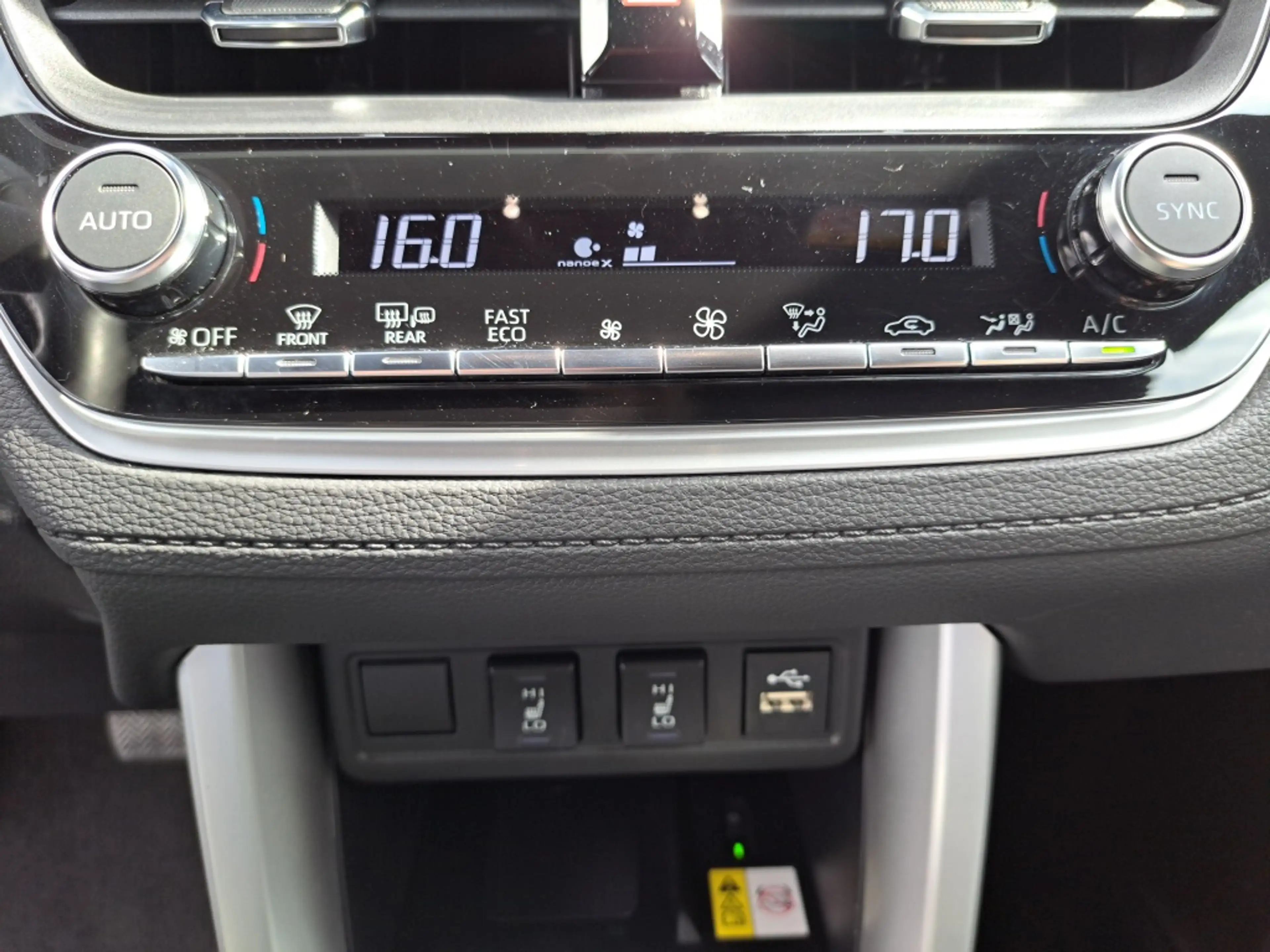 Toyota Corolla Cross 2.0 High Power 153 pk Hybrid 200 Style — photo 22