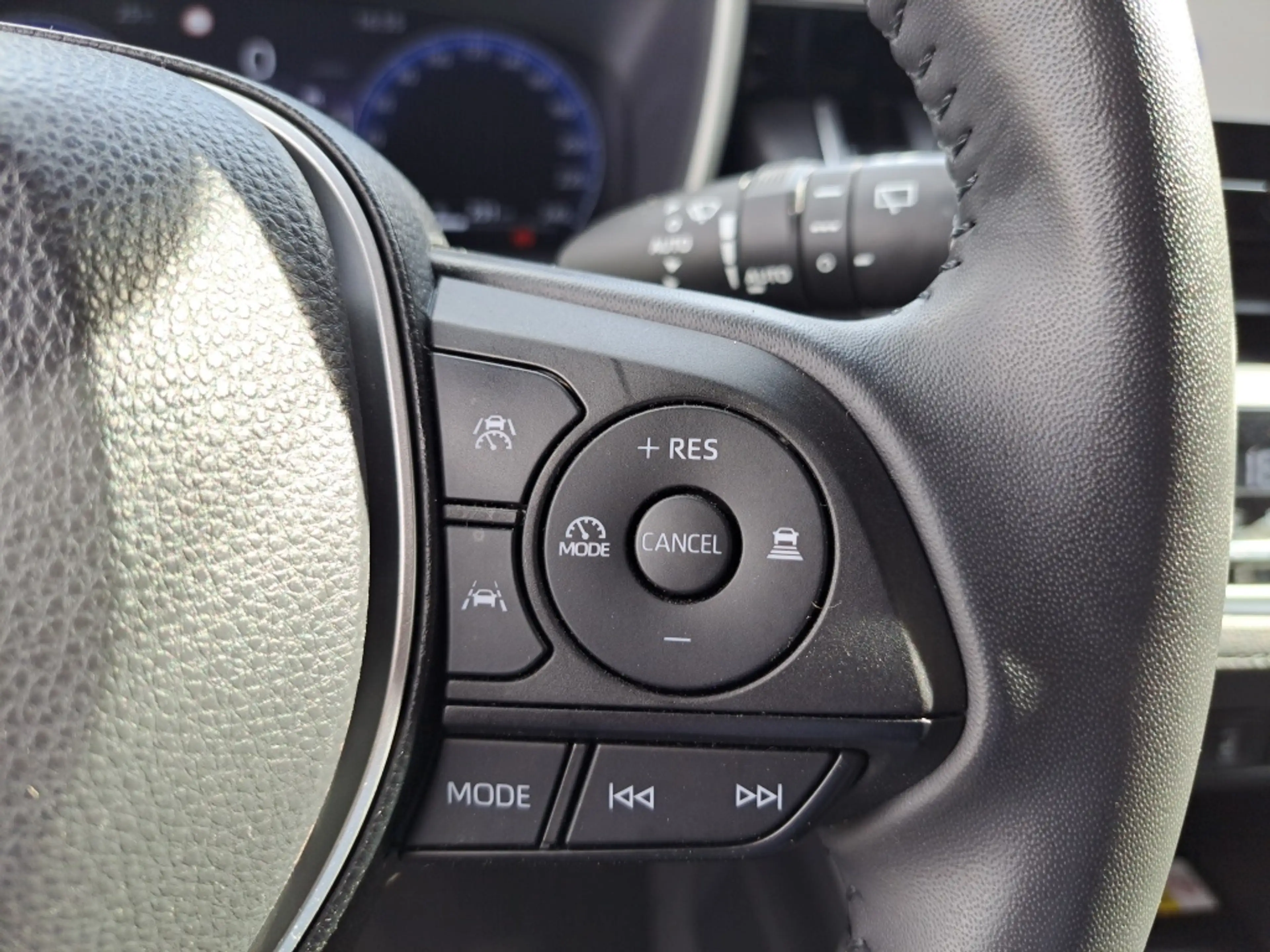 Toyota Corolla Cross 2.0 High Power 153 pk Hybrid 200 Style — photo 17