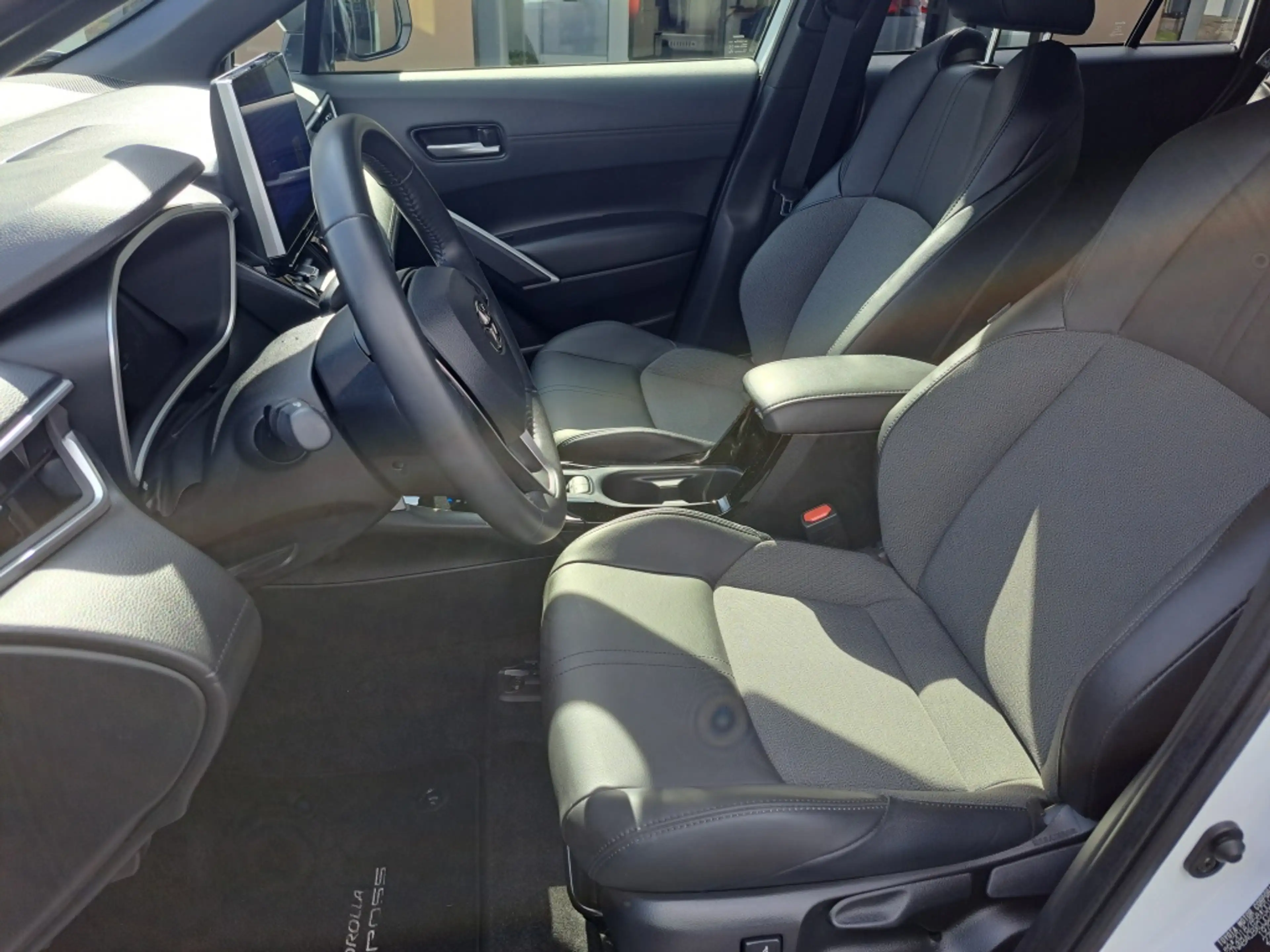 Toyota Corolla Cross 2.0 High Power 153 pk Hybrid 200 Style — photo 11