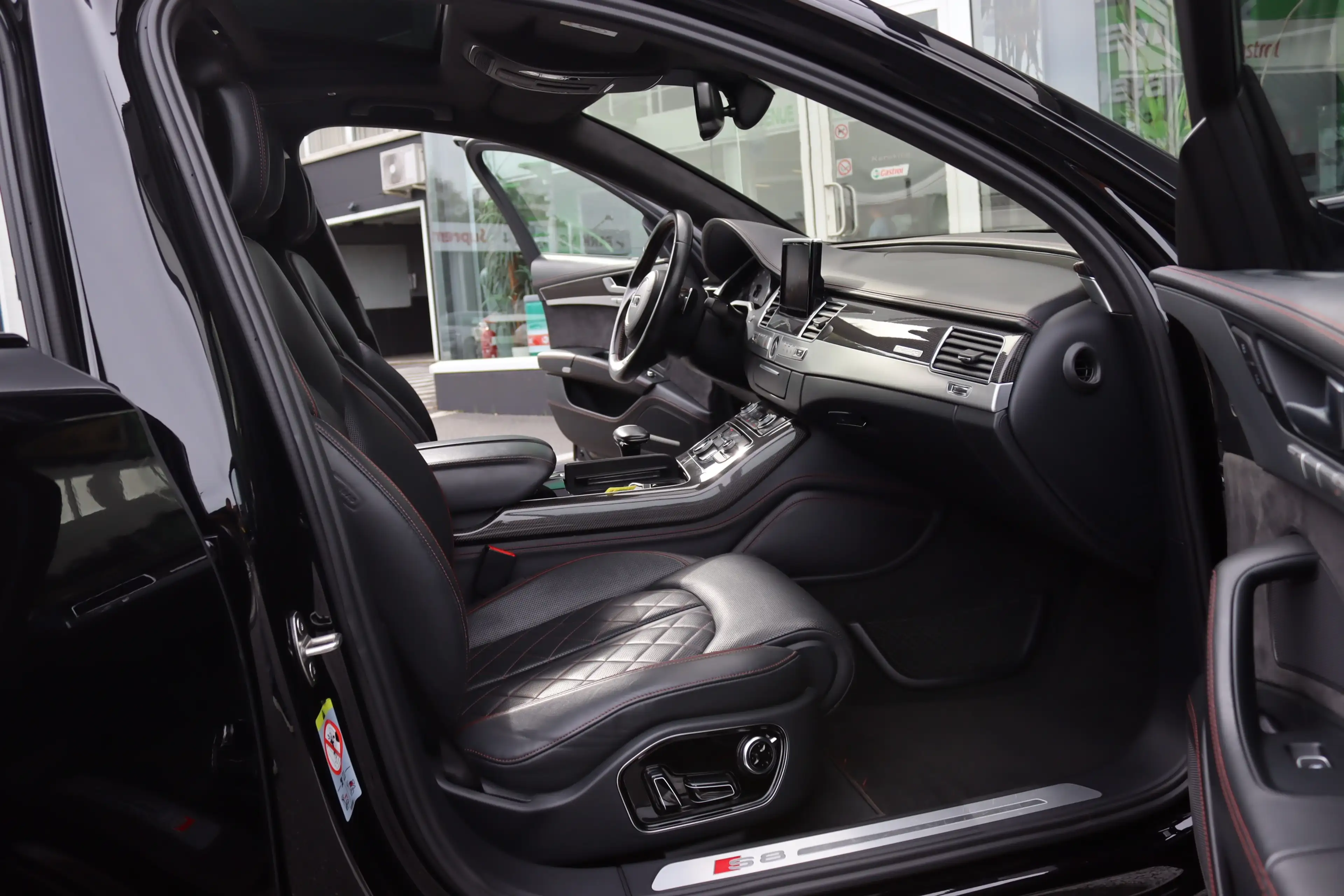 Audi S8 PLUS 605CV SHADOWLINE CERAMIC TOIT OUVRANT MATRIX FULL — photo 9