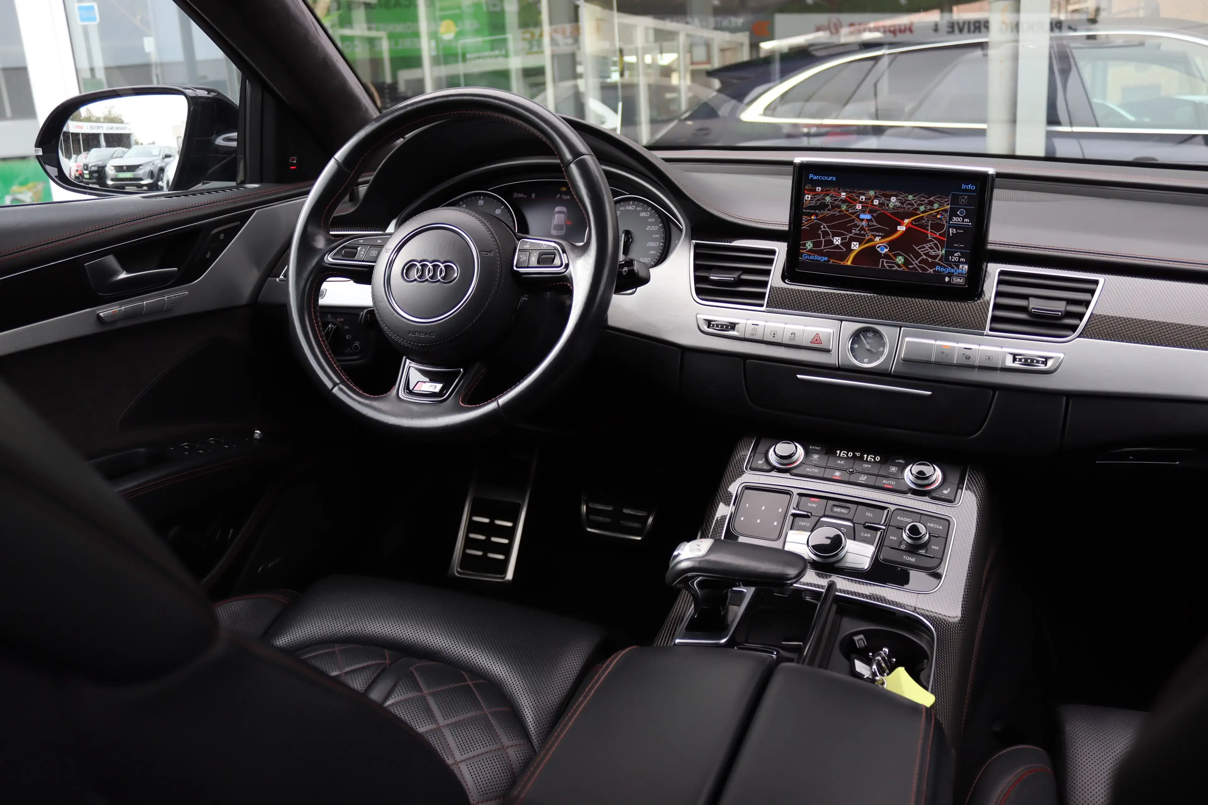 Audi S8 PLUS 605CV SHADOWLINE CERAMIC TOIT OUVRANT MATRIX FULL — photo 12