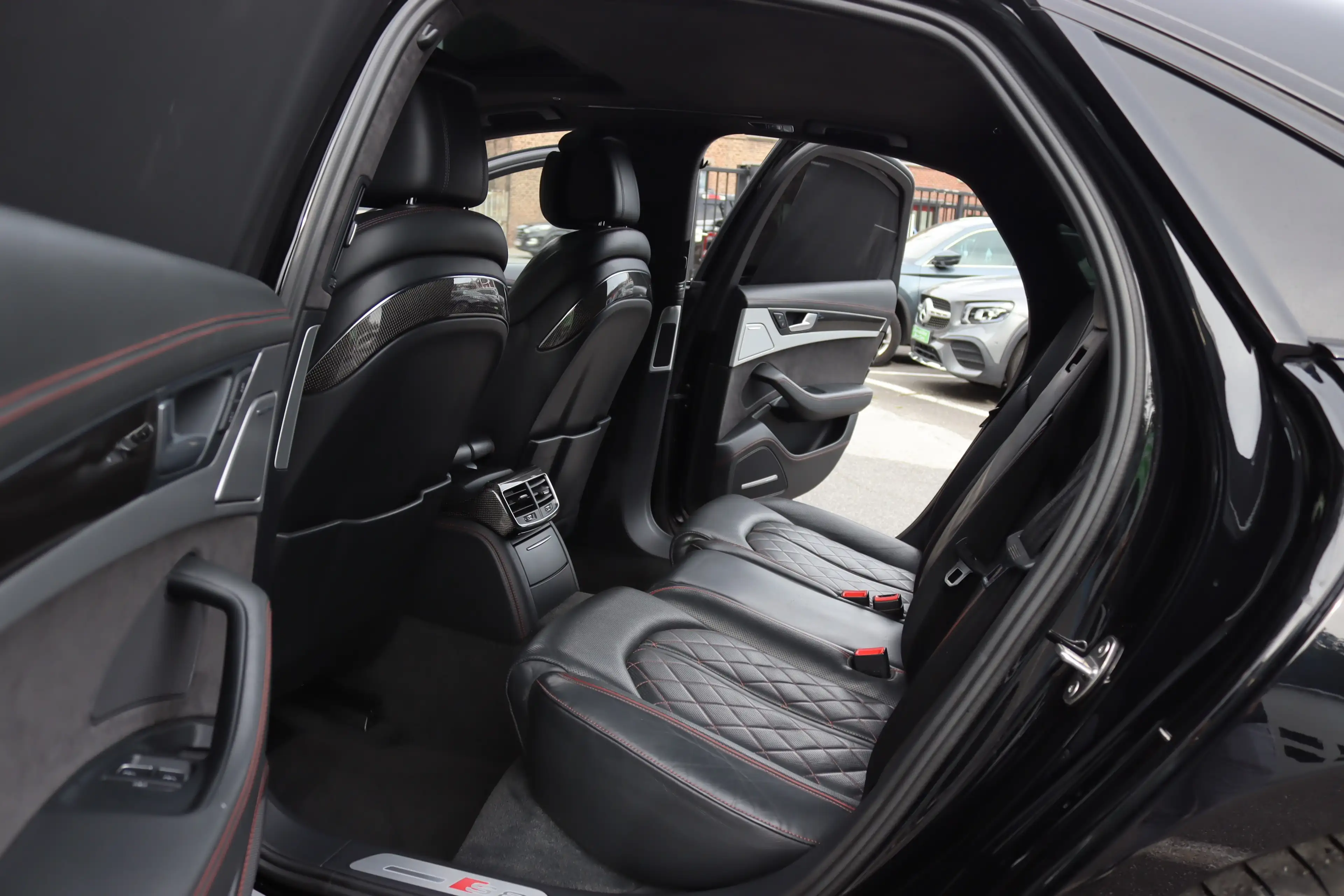 Audi S8 PLUS 605CV SHADOWLINE CERAMIC TOIT OUVRANT MATRIX FULL — photo 8
