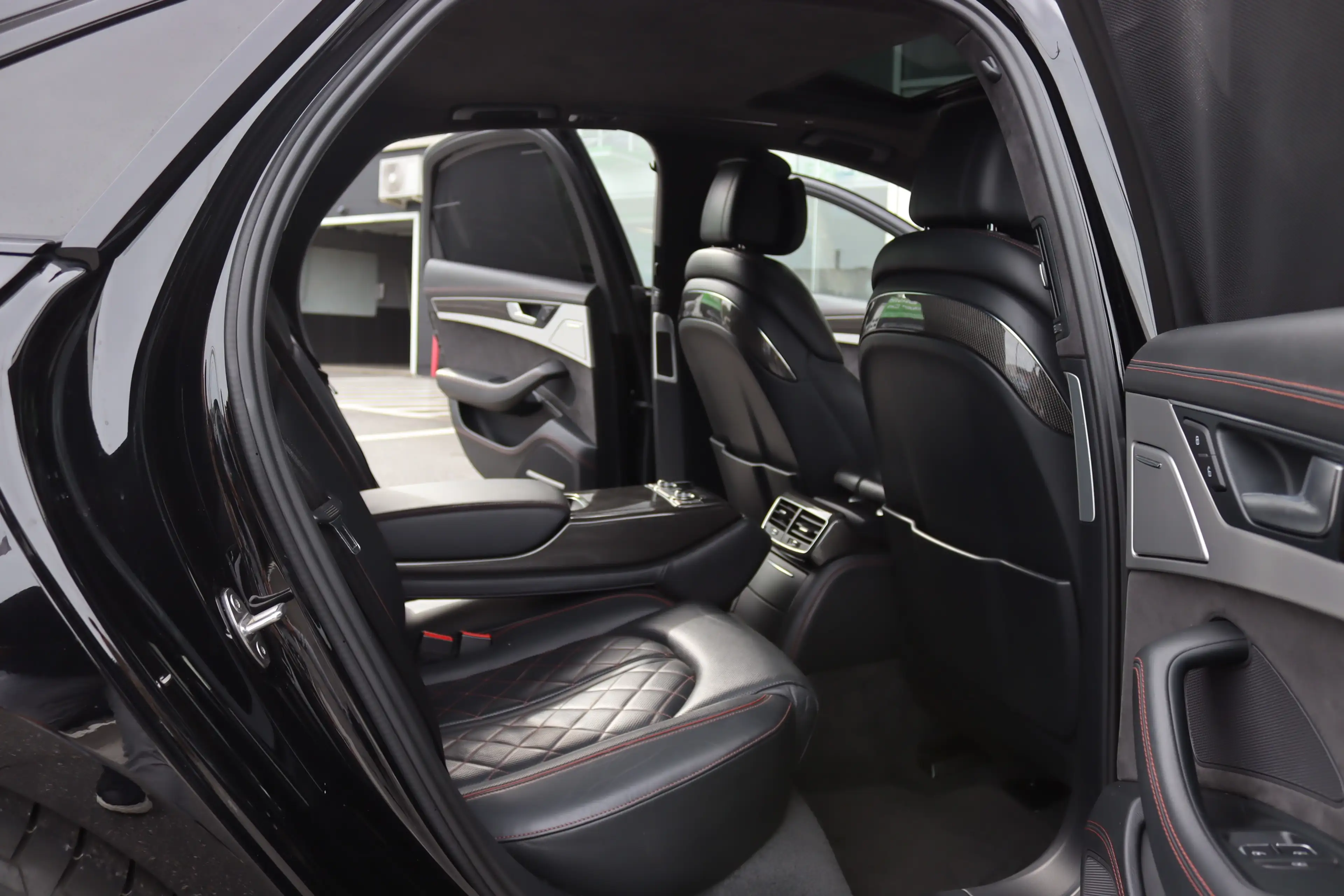 Audi S8 PLUS 605CV SHADOWLINE CERAMIC TOIT OUVRANT MATRIX FULL — photo 10