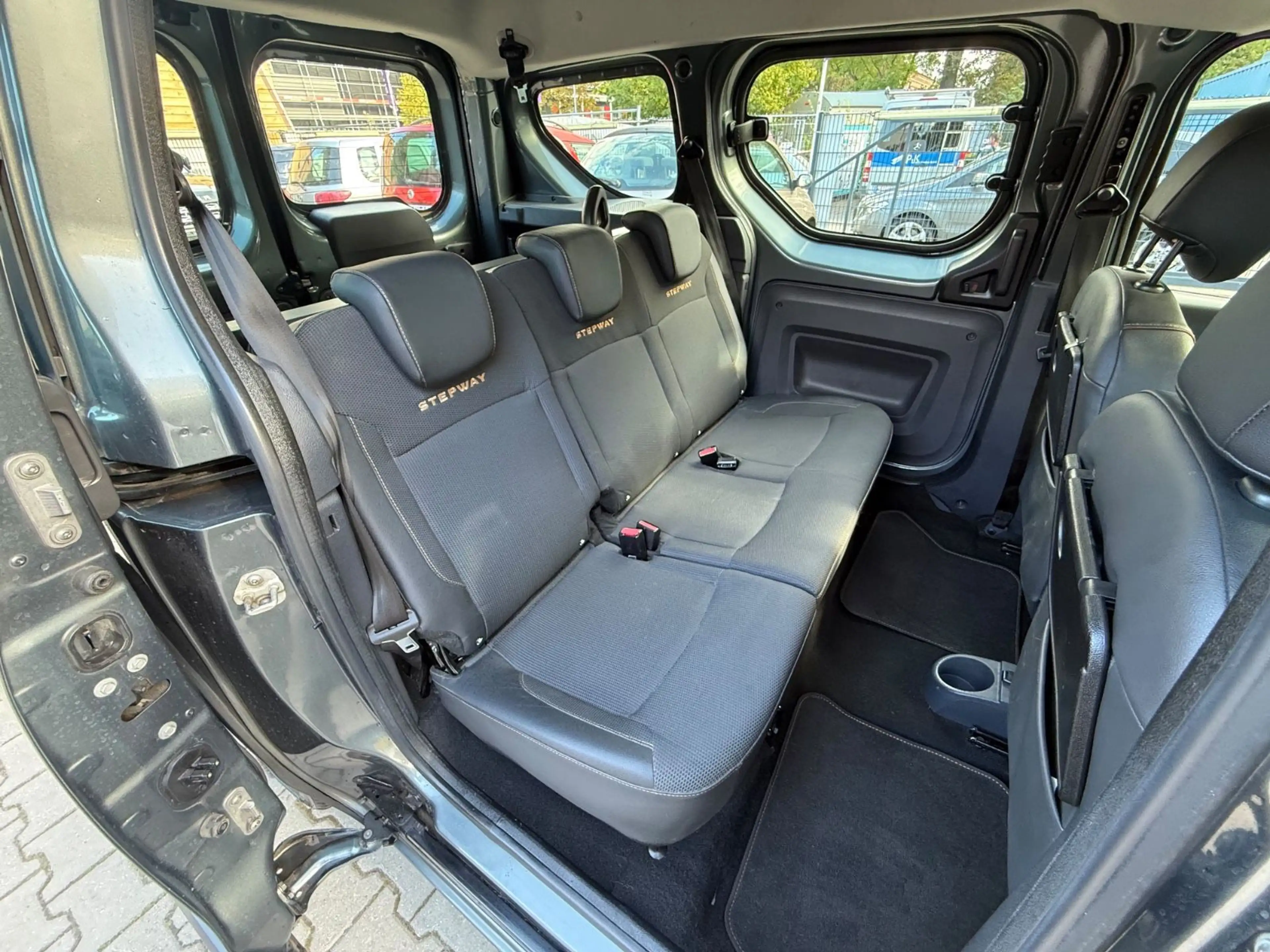 Dacia Dokker Stepway CelebrationTCe 115 1.HAND — photo 14